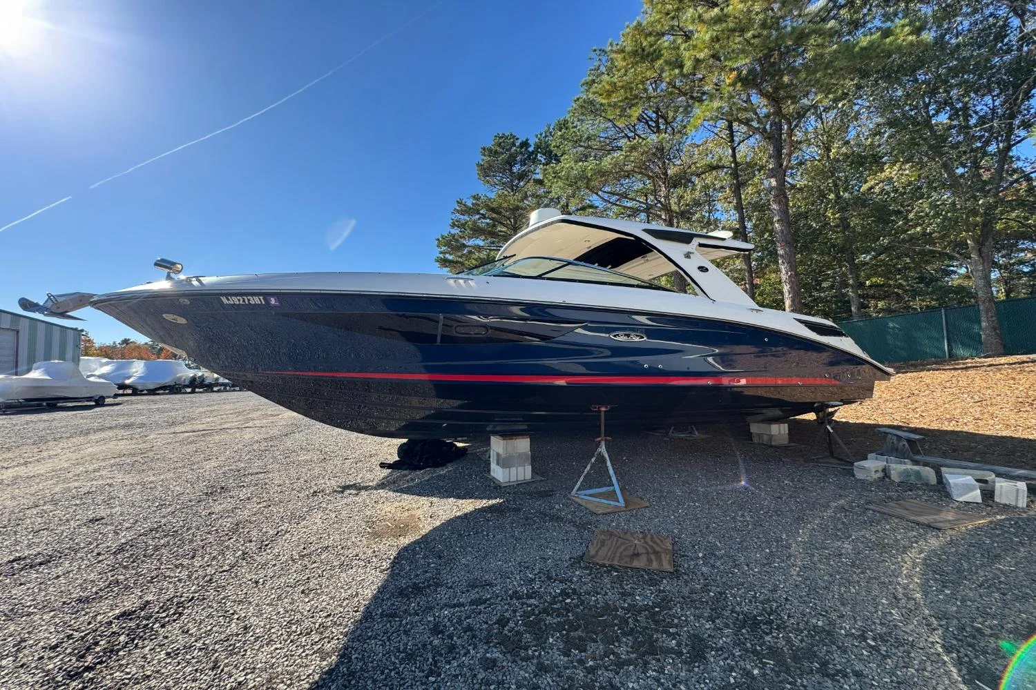 2019 Sea Ray SLX 350 Image Thumbnail #6