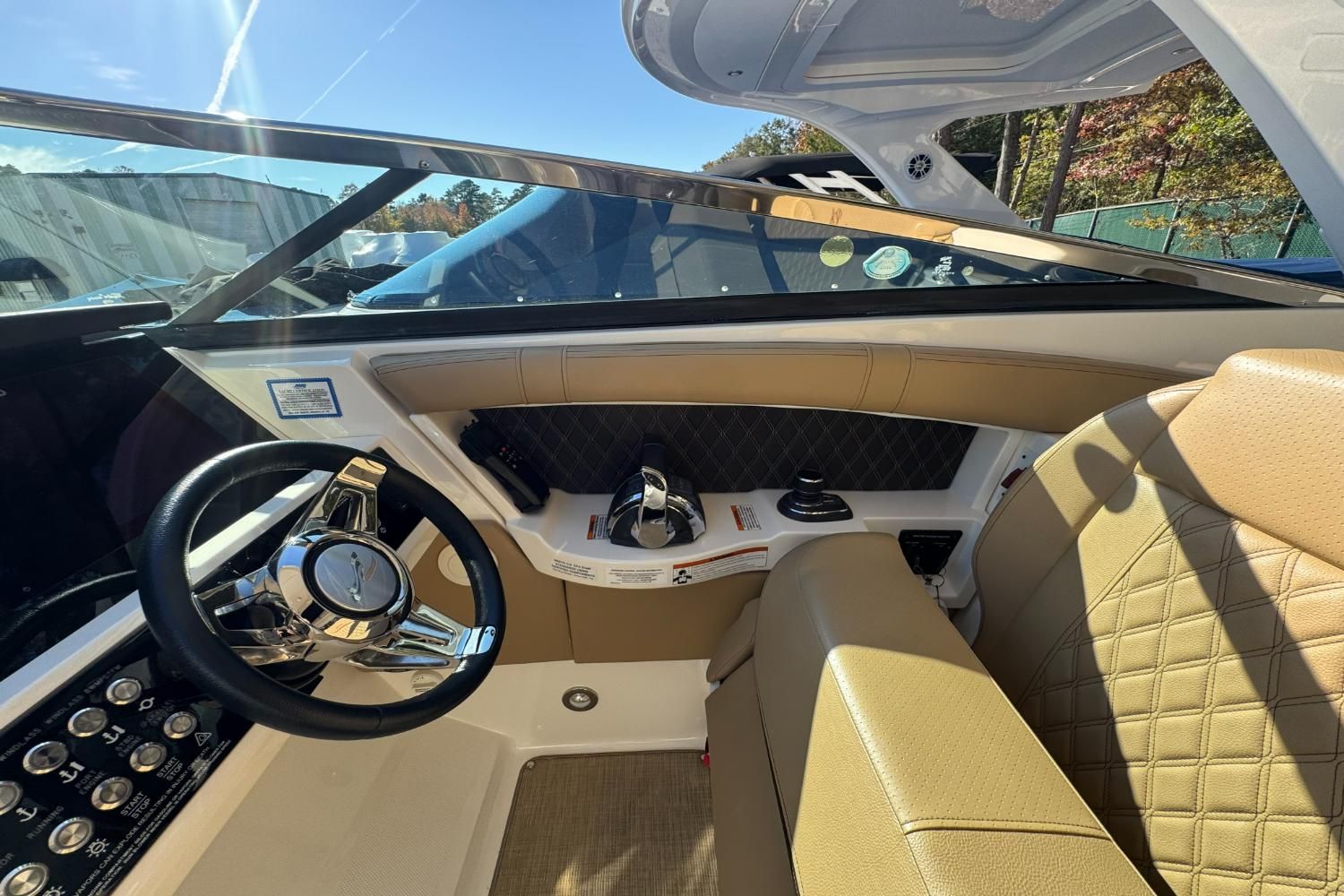 2019 Sea Ray SLX 350 Image Thumbnail #34