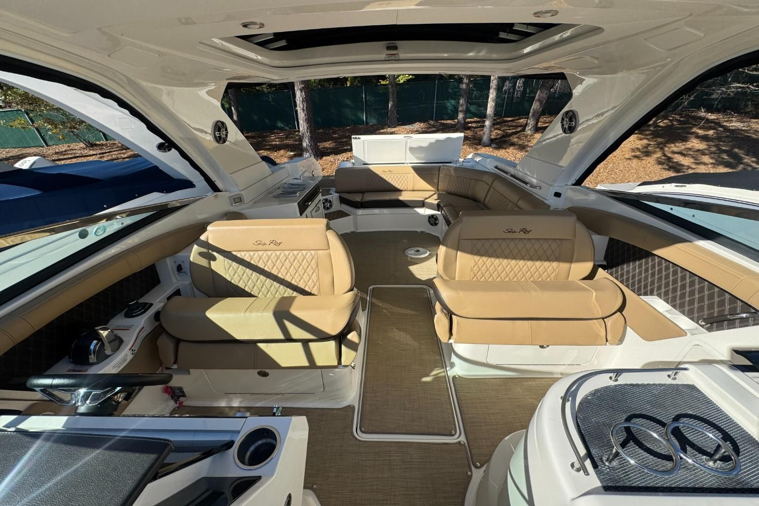 2019 Sea Ray SLX 350 Image Thumbnail #47