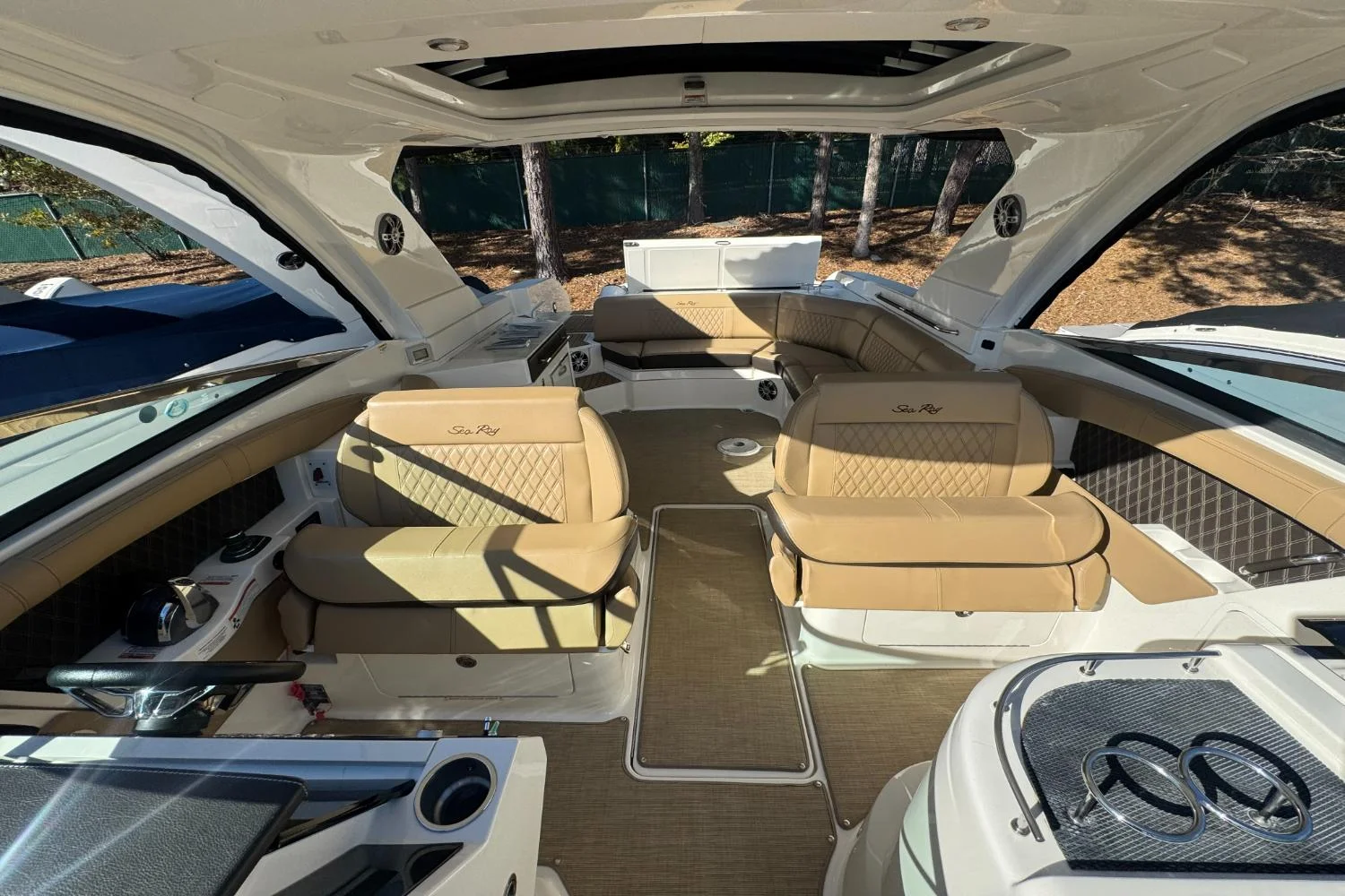 2019 Sea Ray SLX 350 Image Thumbnail #47