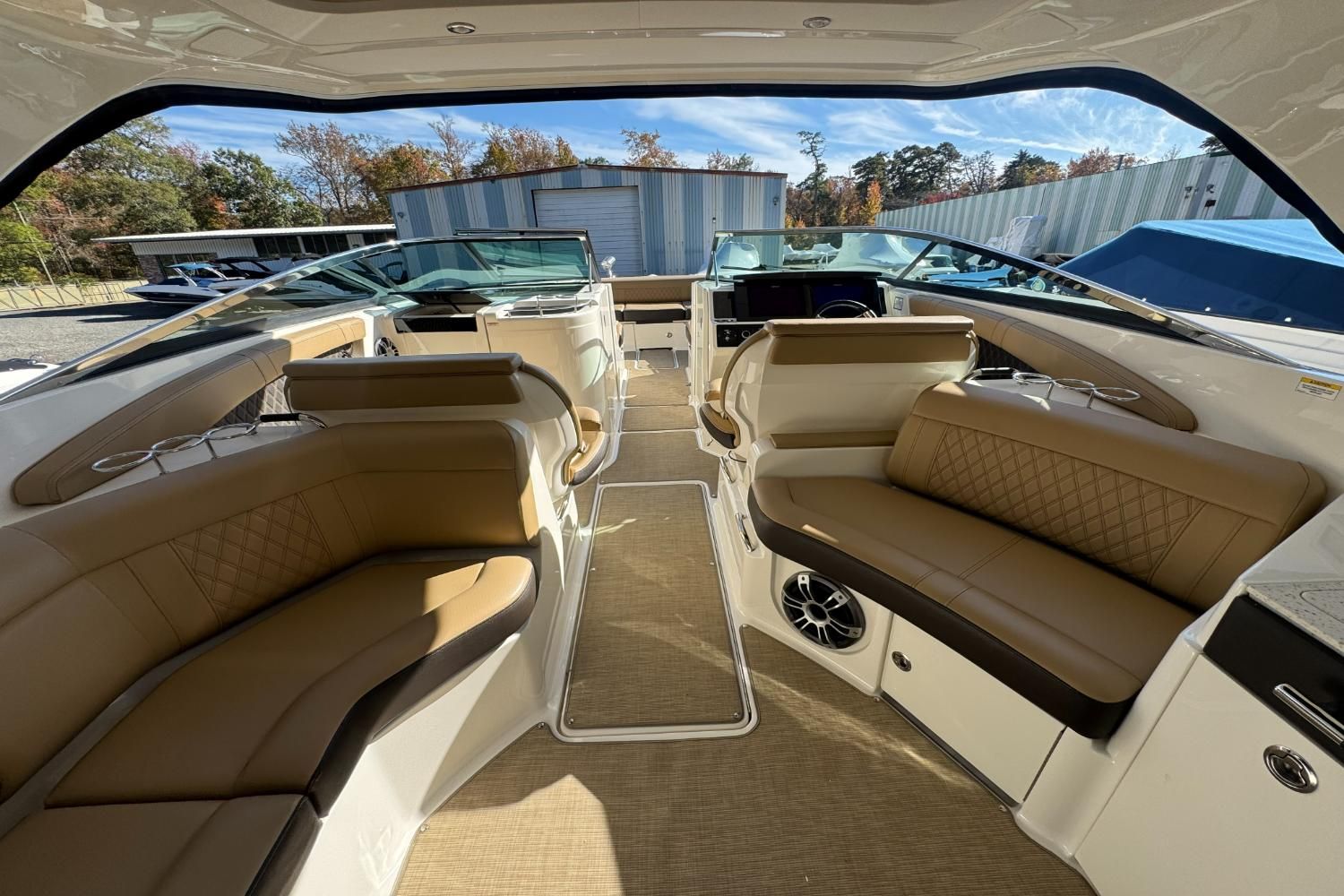 2019 Sea Ray SLX 350 Image Thumbnail #22