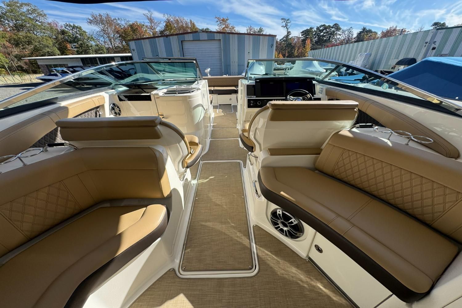 2019 Sea Ray SLX 350 Image Thumbnail #23