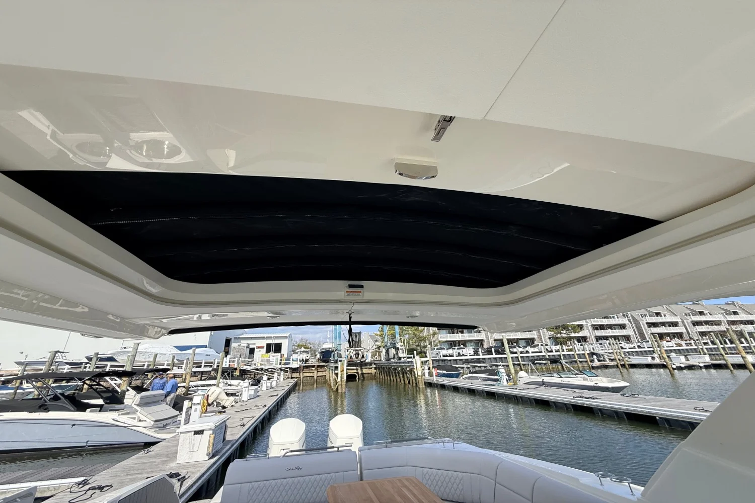 2026 Sea Ray SLX 400 Outboard Image Thumbnail #29