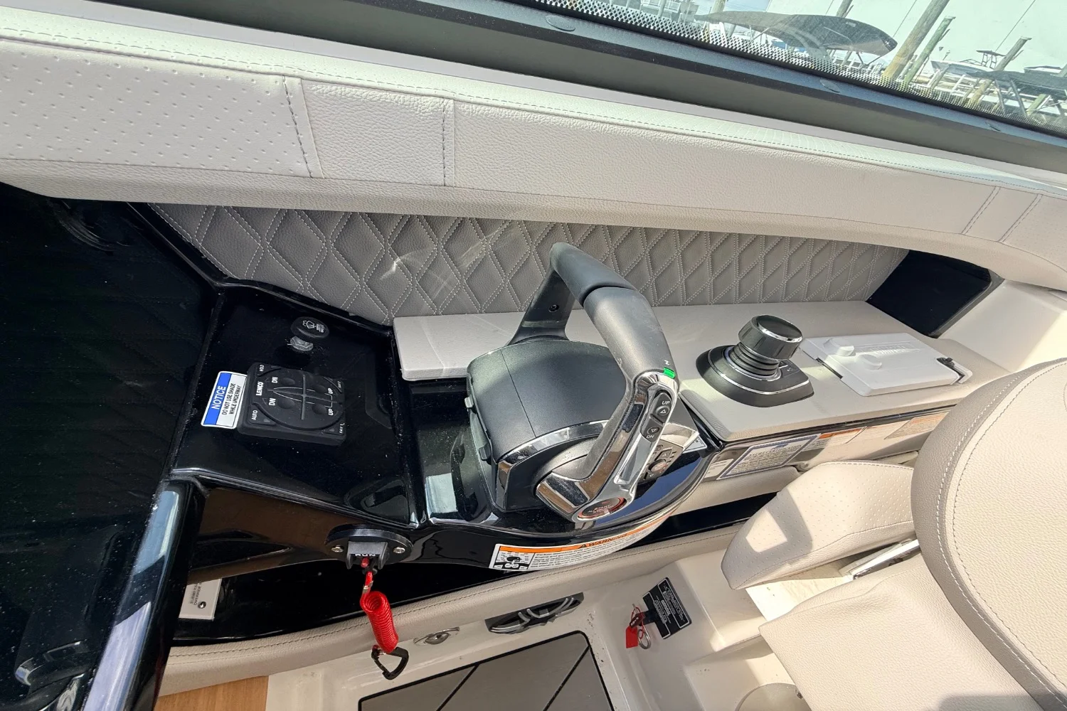 2026 Sea Ray SLX 400 Outboard Image Thumbnail #18