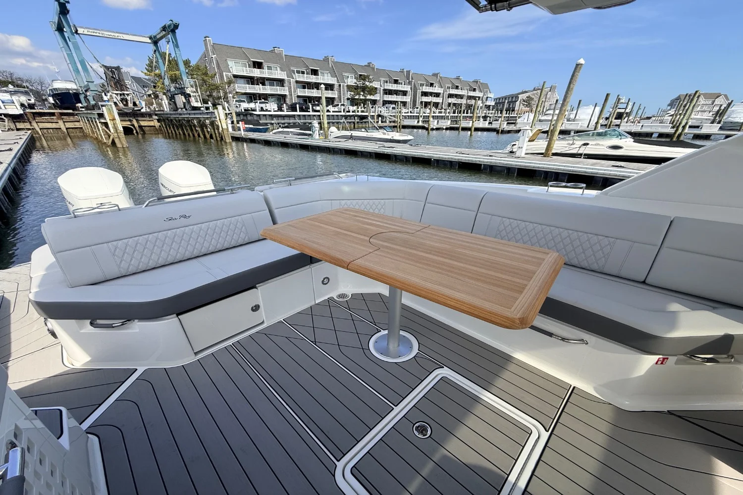 2026 Sea Ray SLX 400 Outboard Image Thumbnail #7