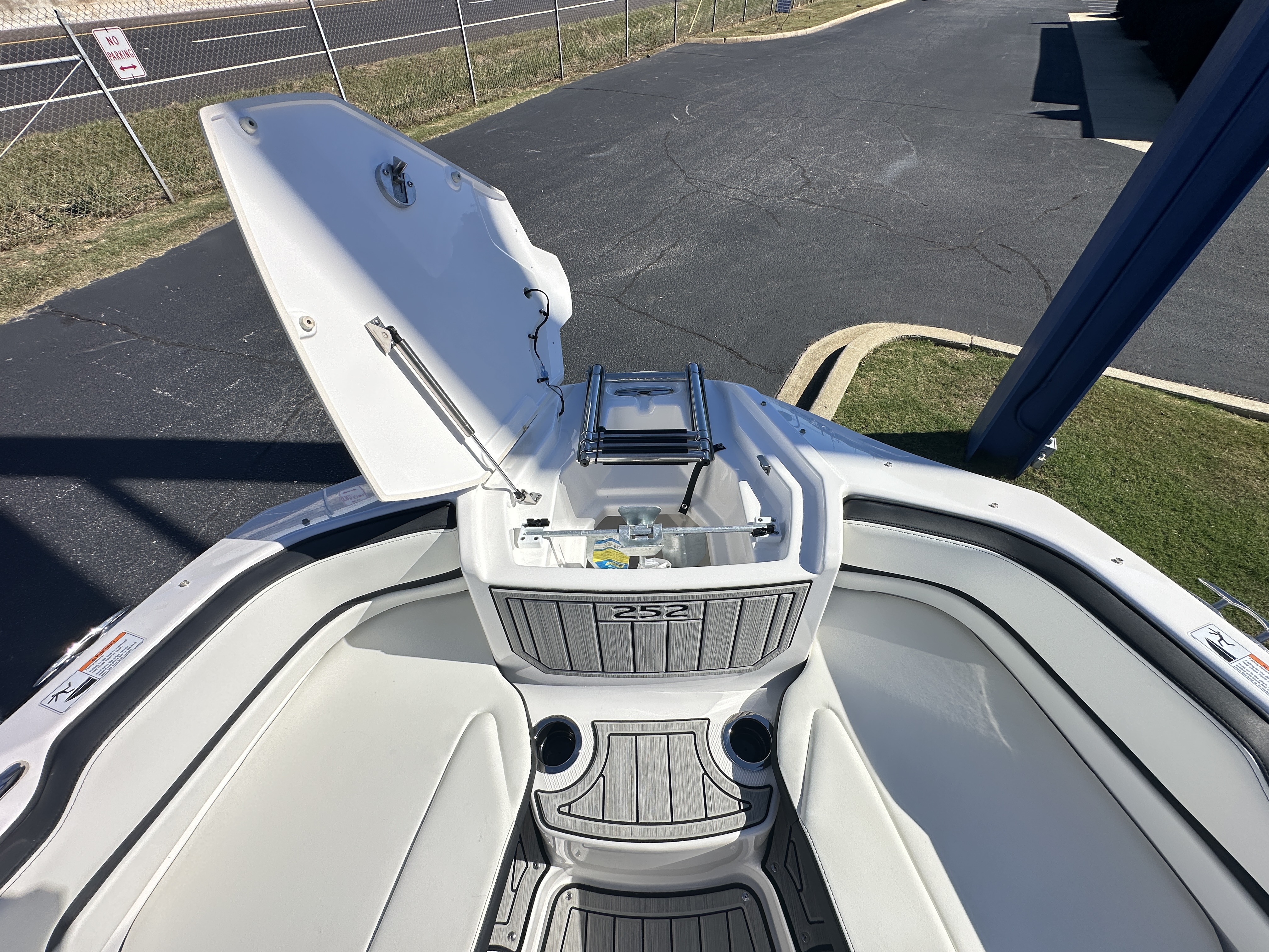 2024 Yamaha 252SE Image Thumbnail #9