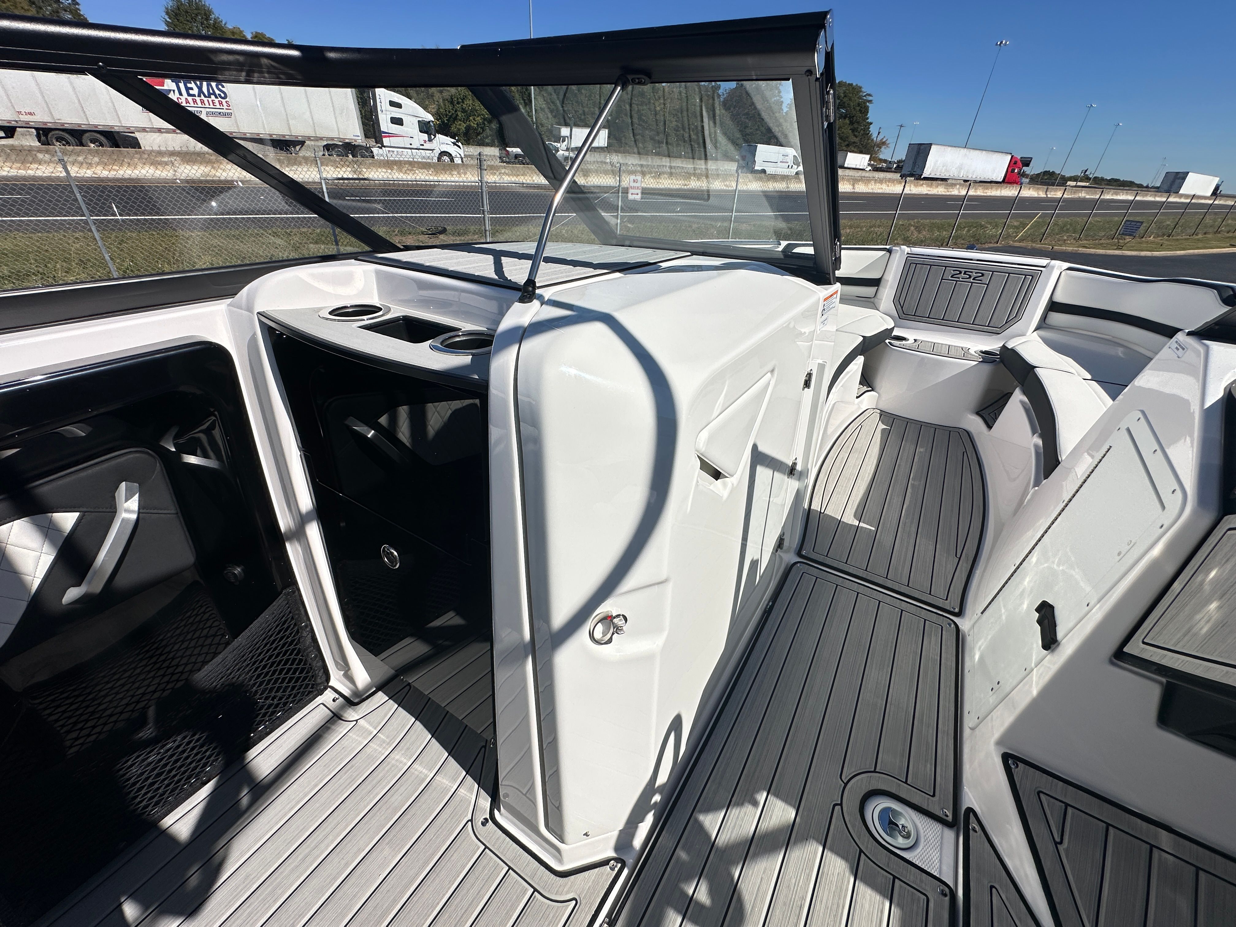 2024 Yamaha 252SE Image Thumbnail #13