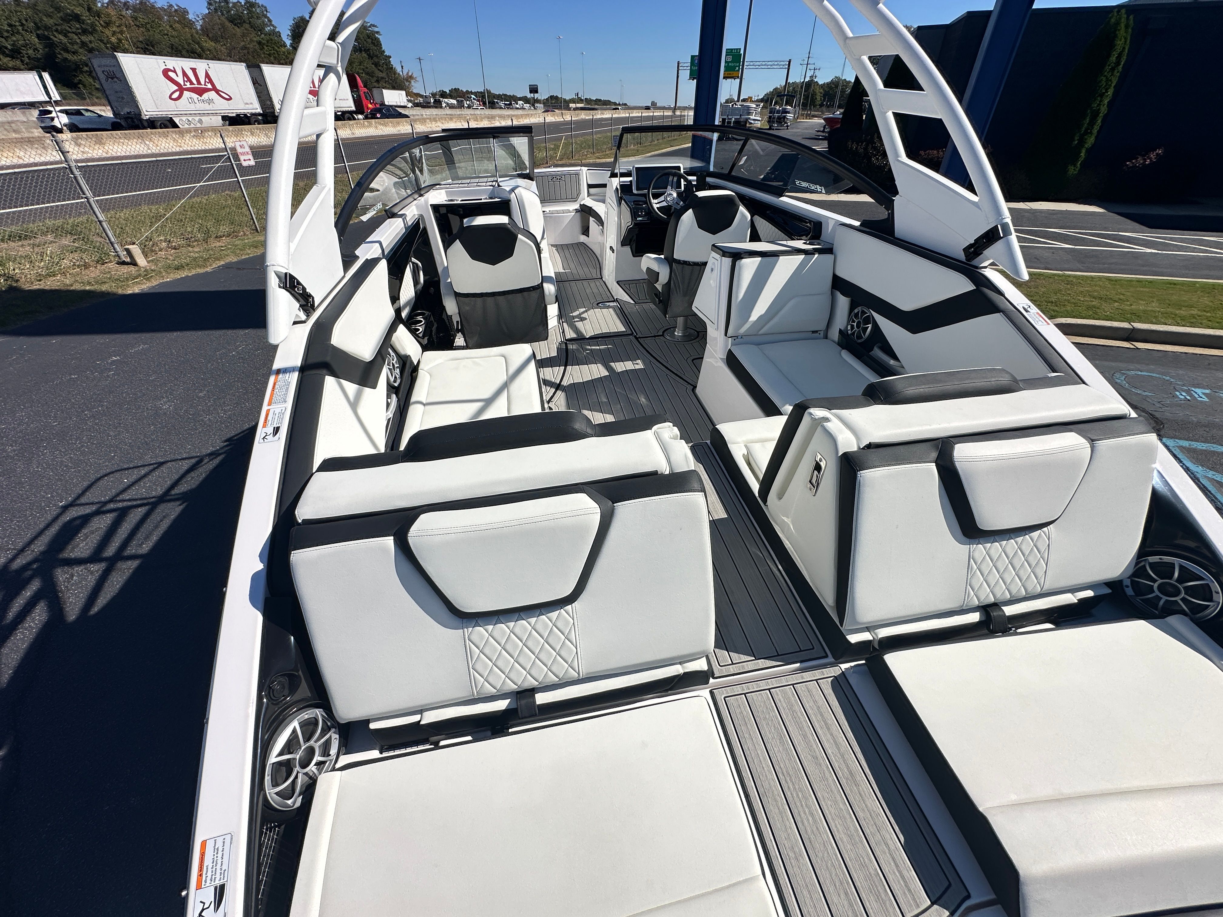 2024 Yamaha 252SE Image Thumbnail #28