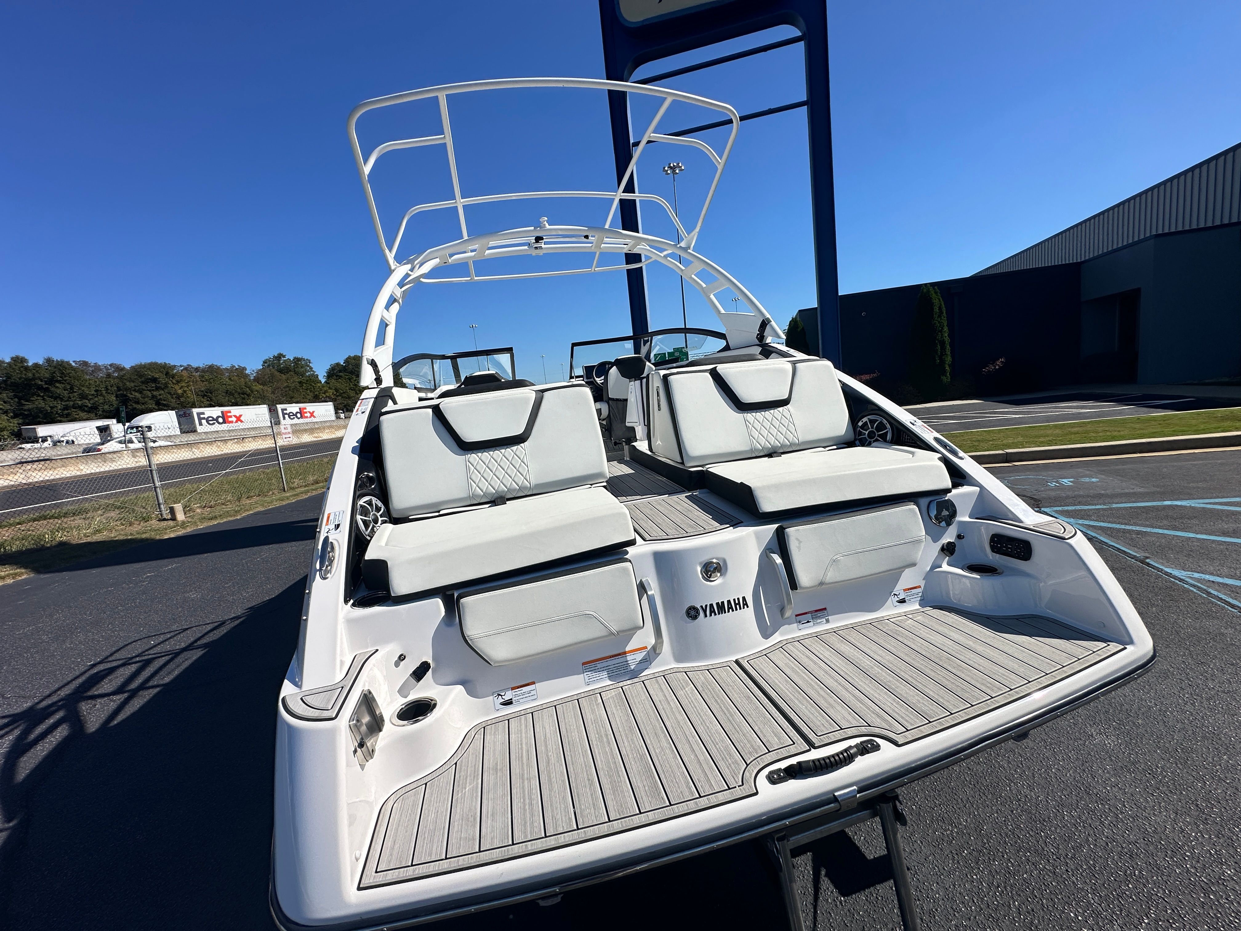 2024 Yamaha 252SE Image Thumbnail #3