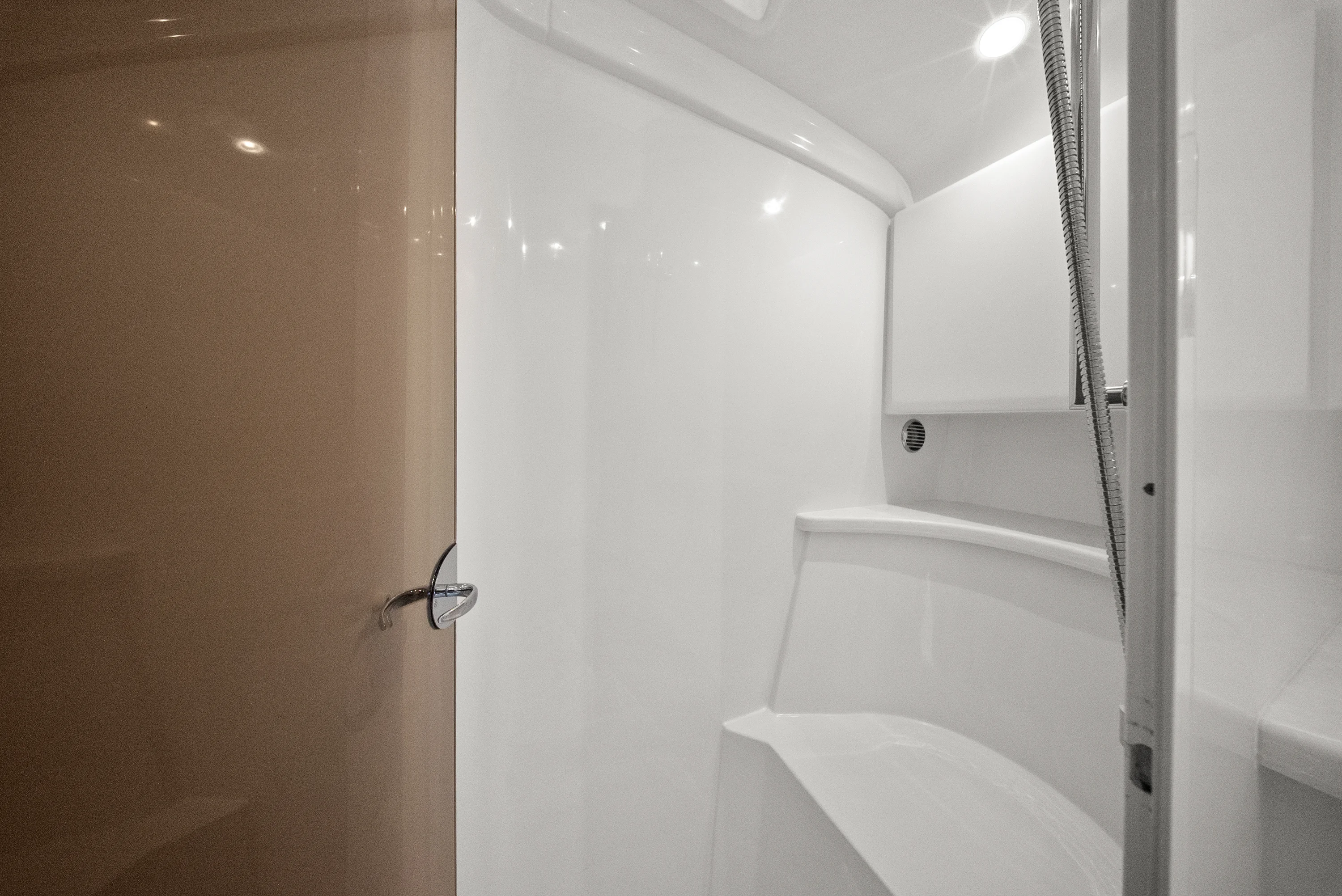 2026 Intrepid 41 Valor Image Thumbnail #32