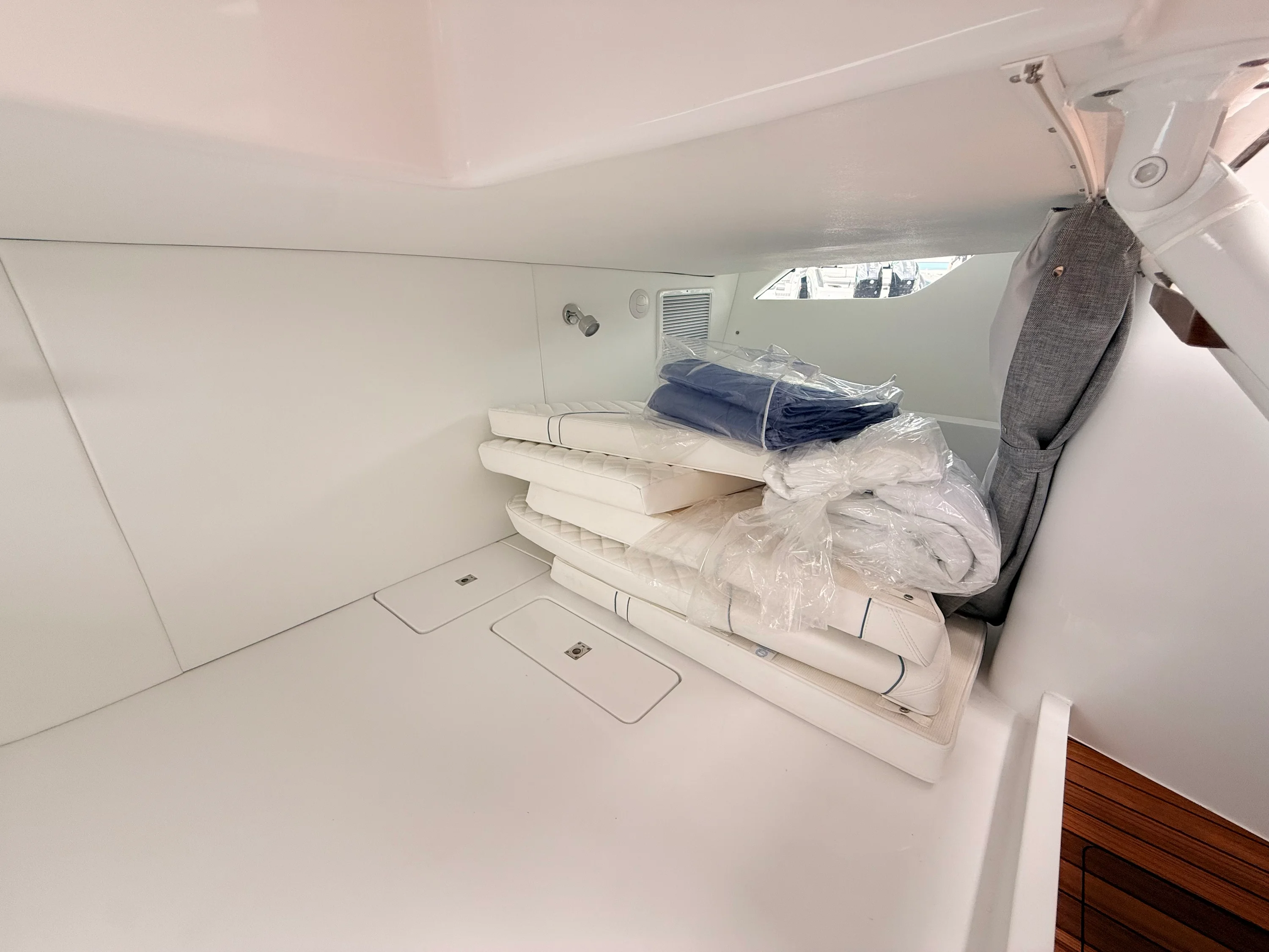 2026 Intrepid 41 Valor Image Thumbnail #57