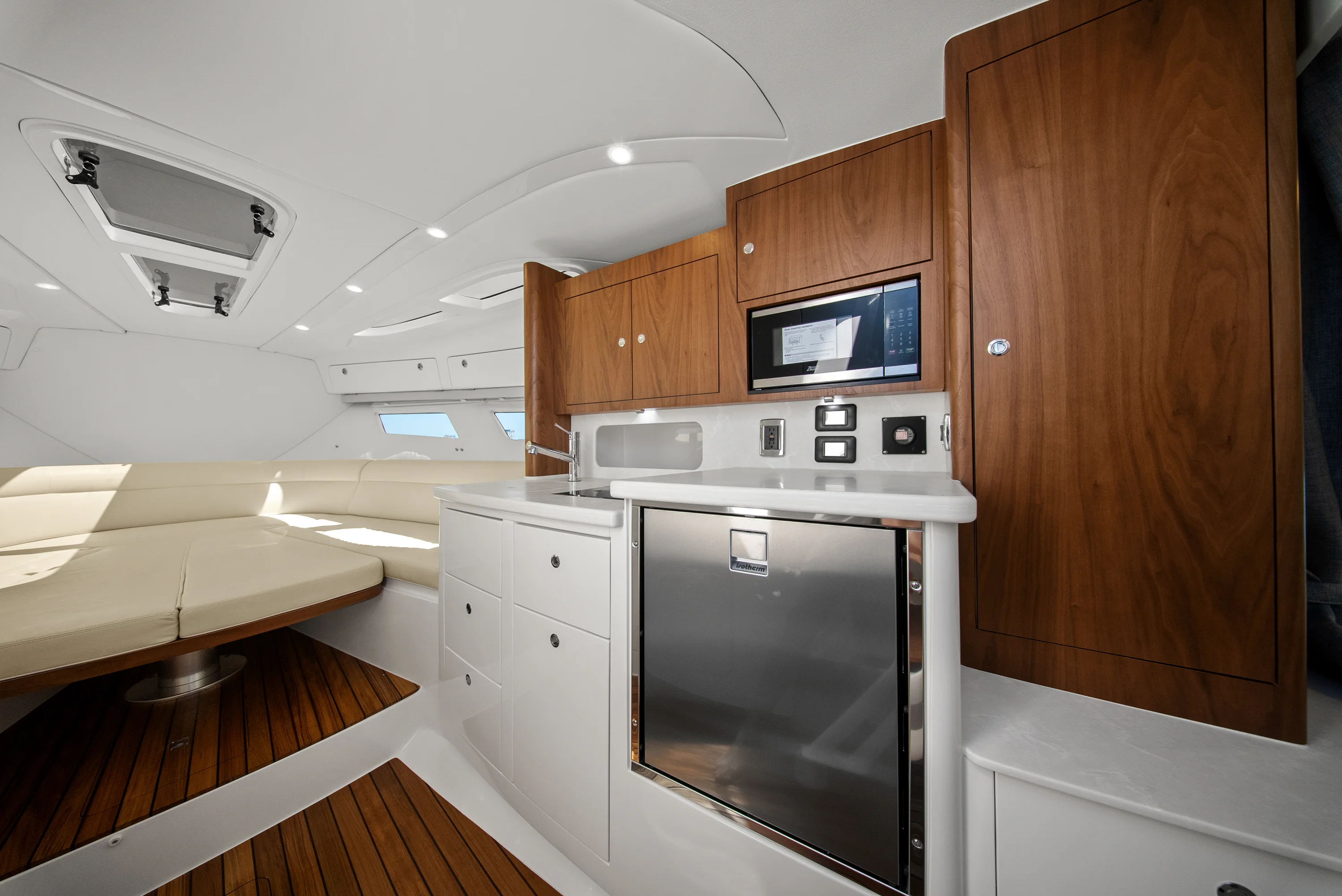 2026 Intrepid 41 Valor Image Thumbnail #35