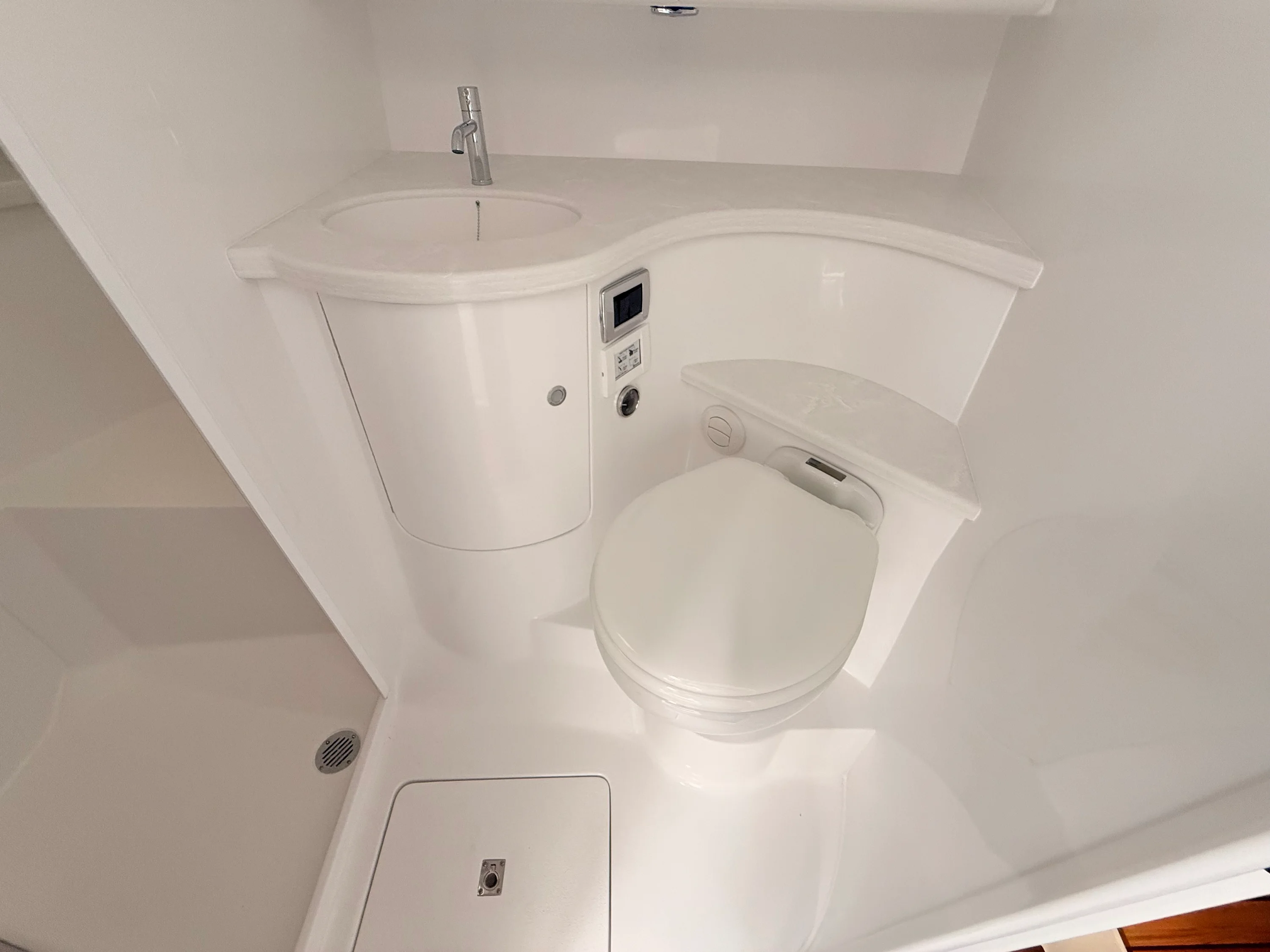 2026 Intrepid 41 Valor Image Thumbnail #64