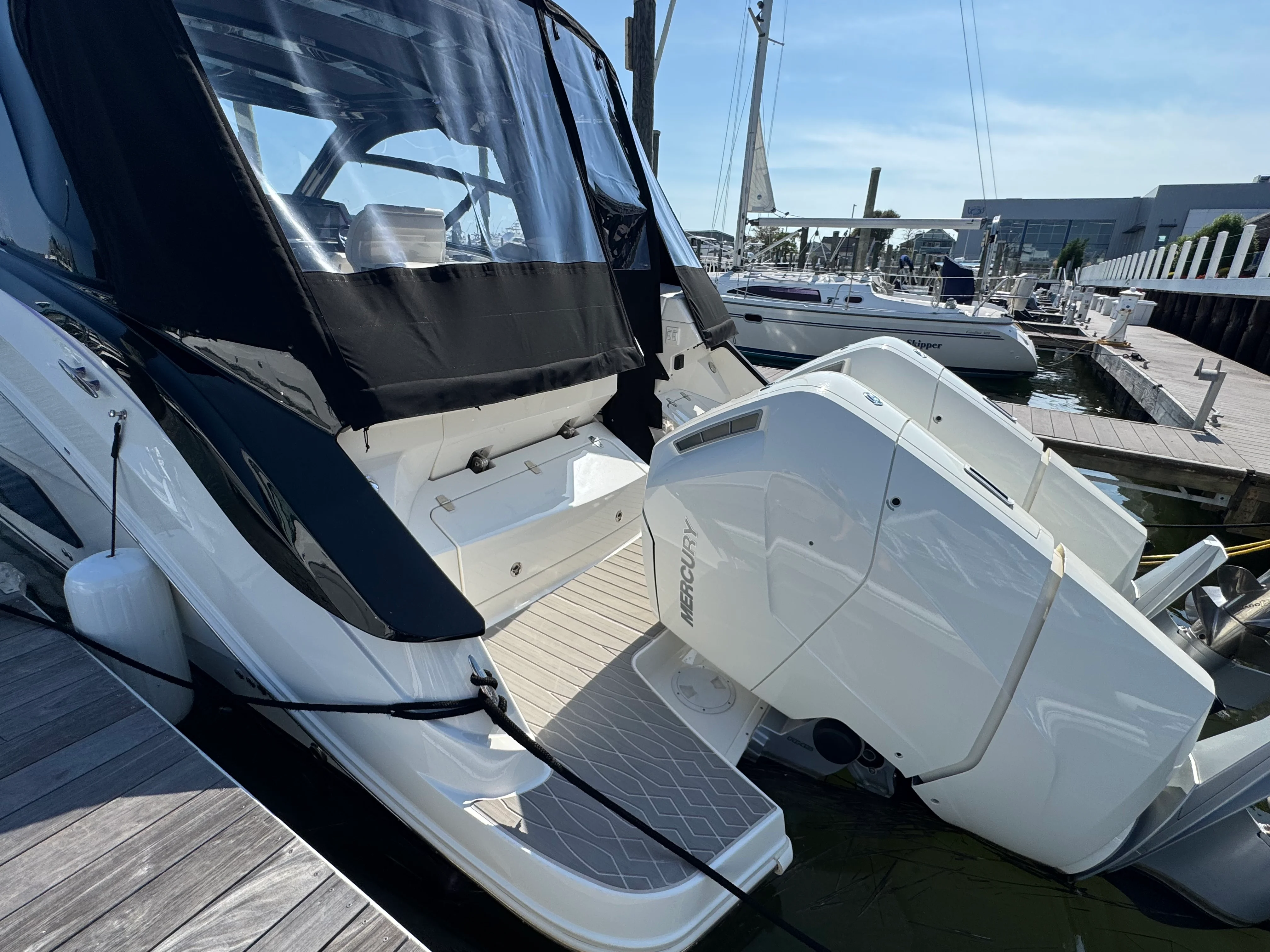 2025 Sea Ray 370 DA-OB Image Thumbnail #6