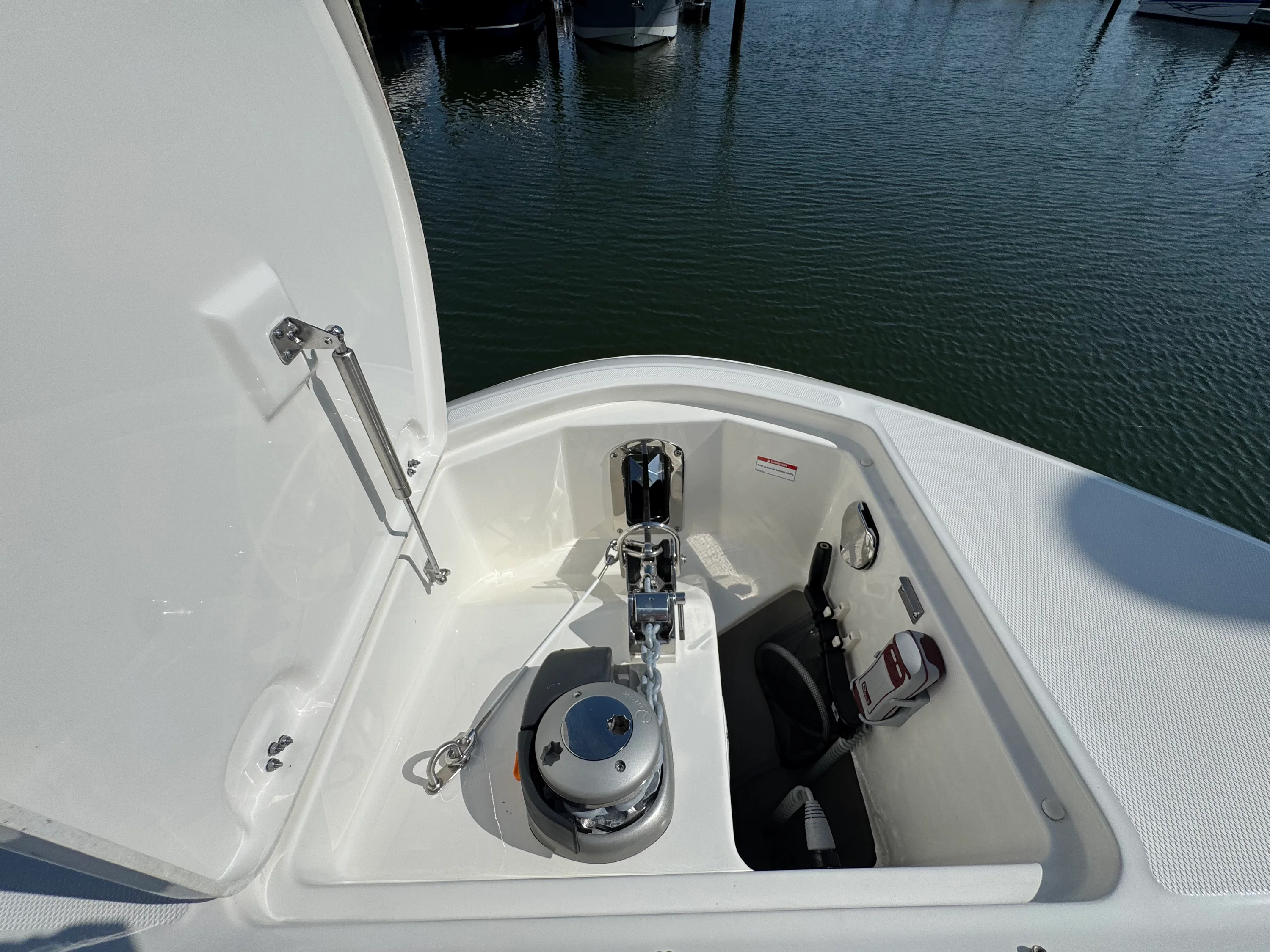 2025 Sea Ray 370 SUNDANCER OB Image Thumbnail #47