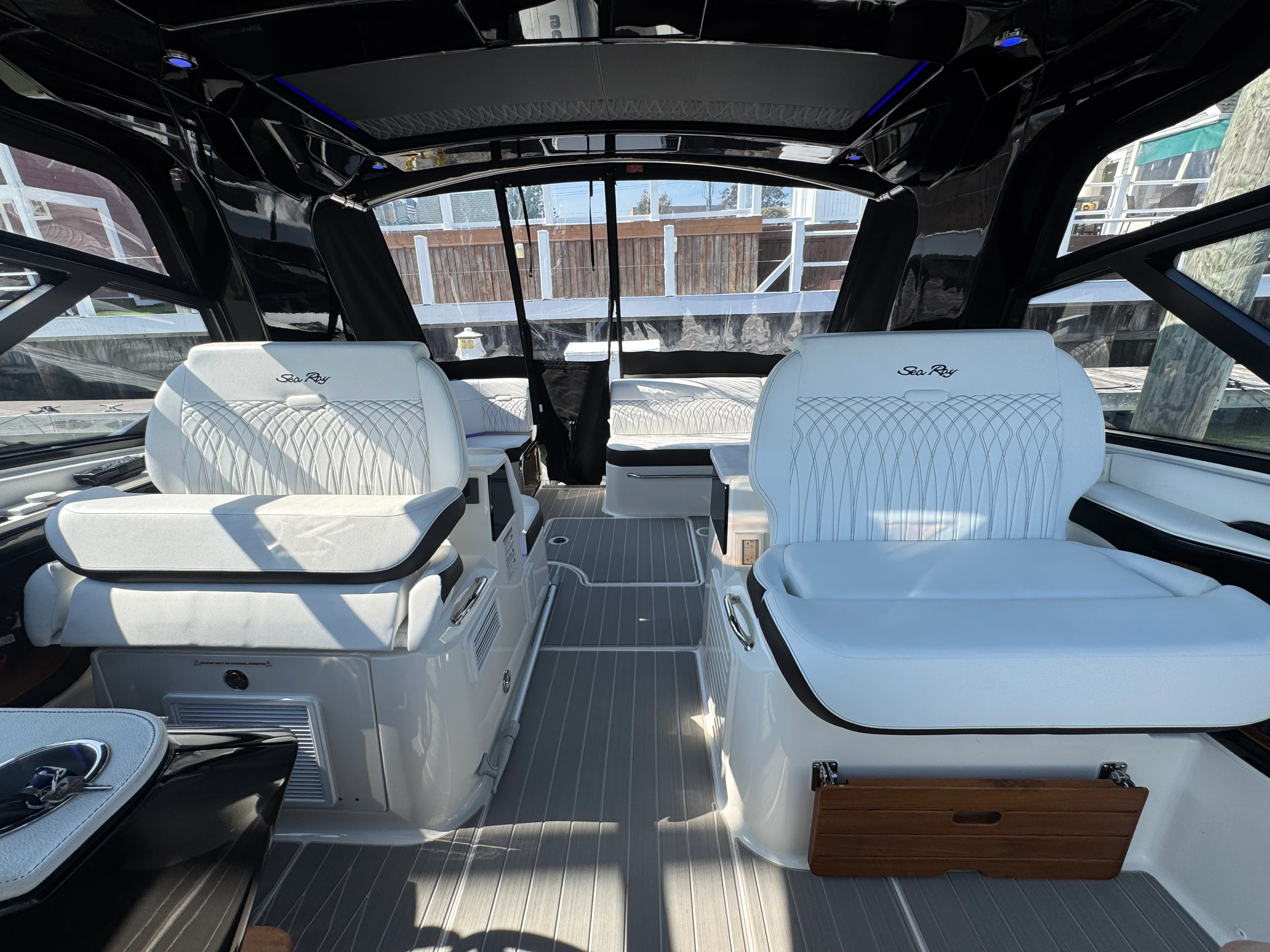 2025 Sea Ray 370 DA-OB Image Thumbnail #19