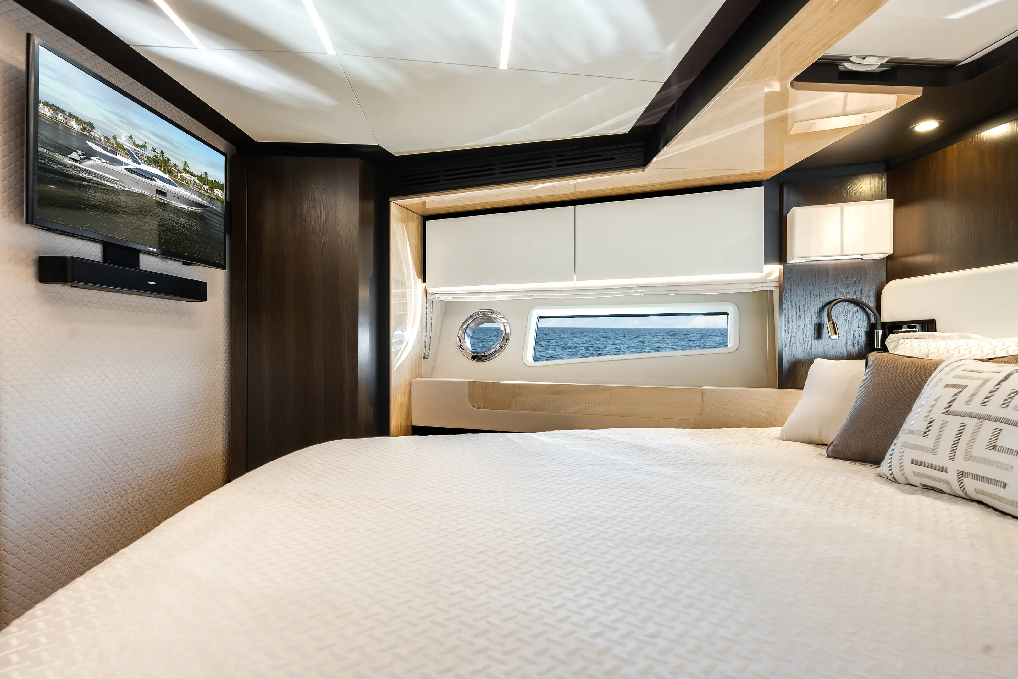 2018 Azimut 66 FLY Image Thumbnail #28