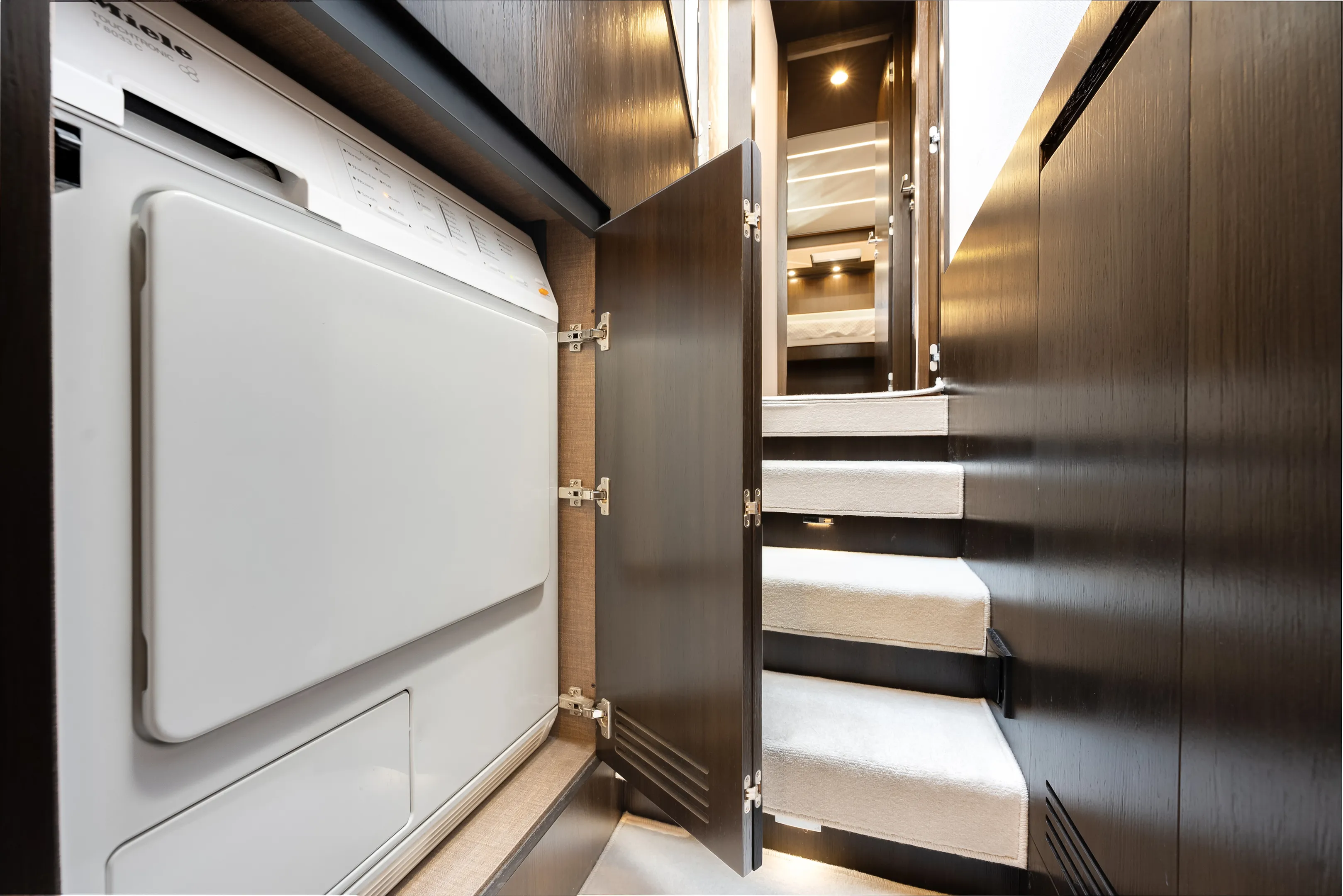 2018 Azimut 66 FLY Image Thumbnail #31