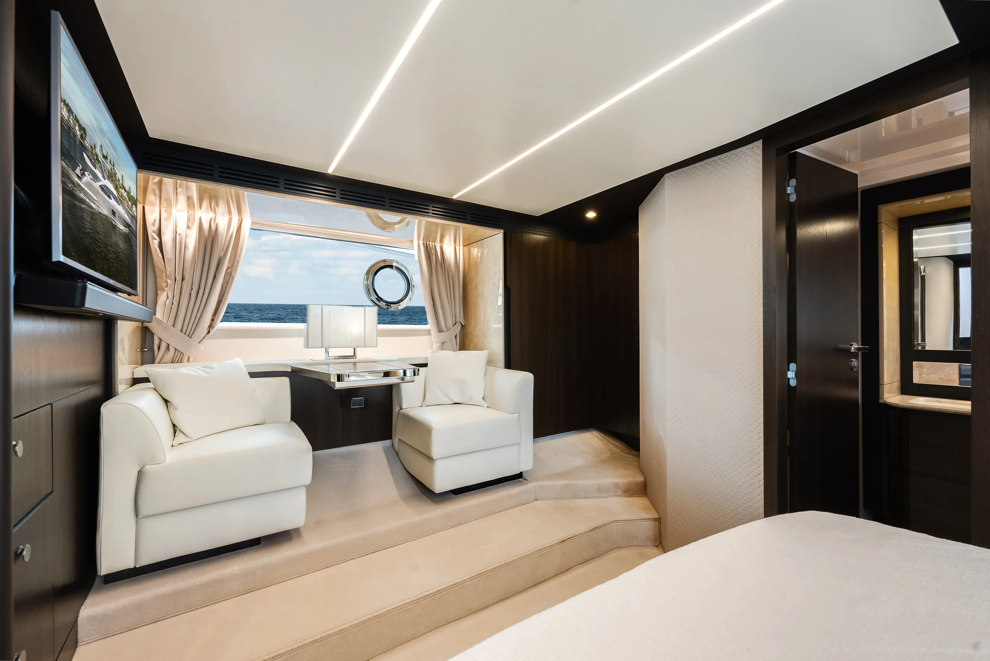 2018 Azimut 66 FLY Image Thumbnail #36