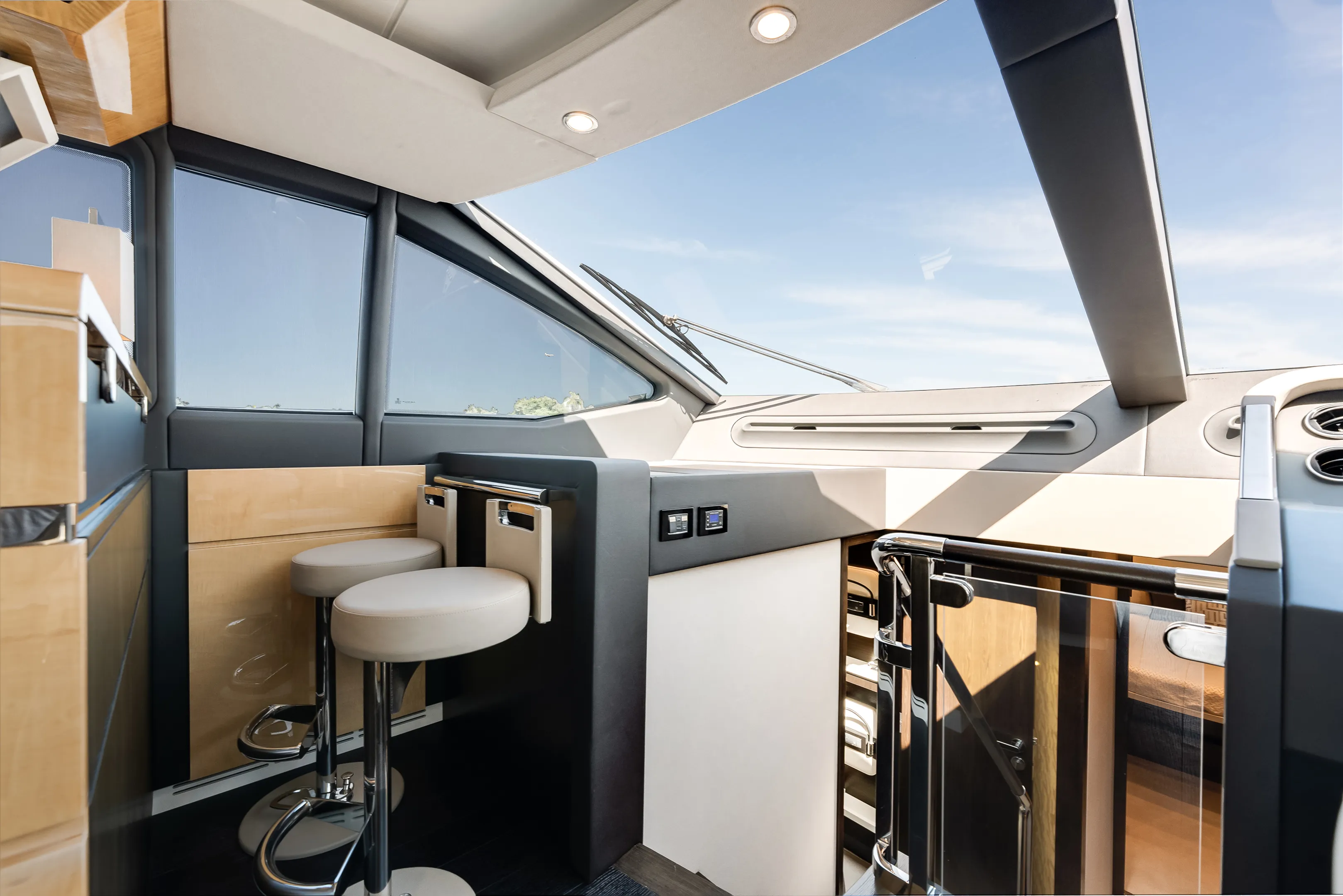 2018 Azimut 66 FLY Image Thumbnail #19