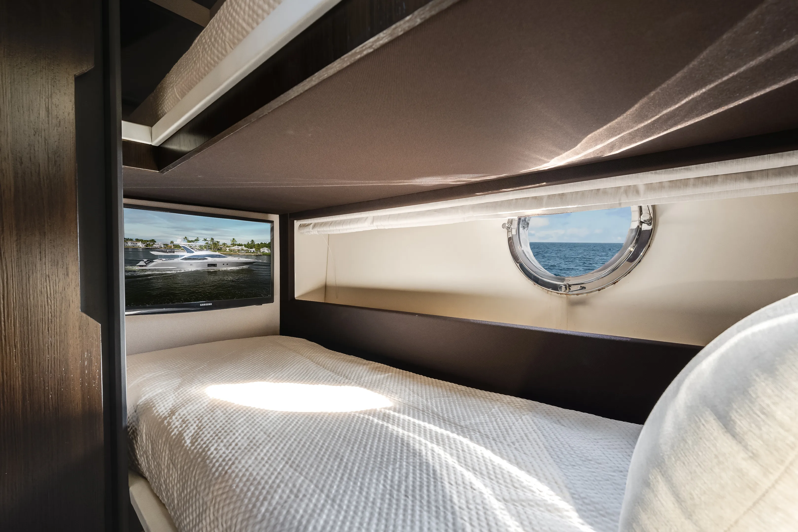 2018 Azimut 66 FLY Image Thumbnail #23