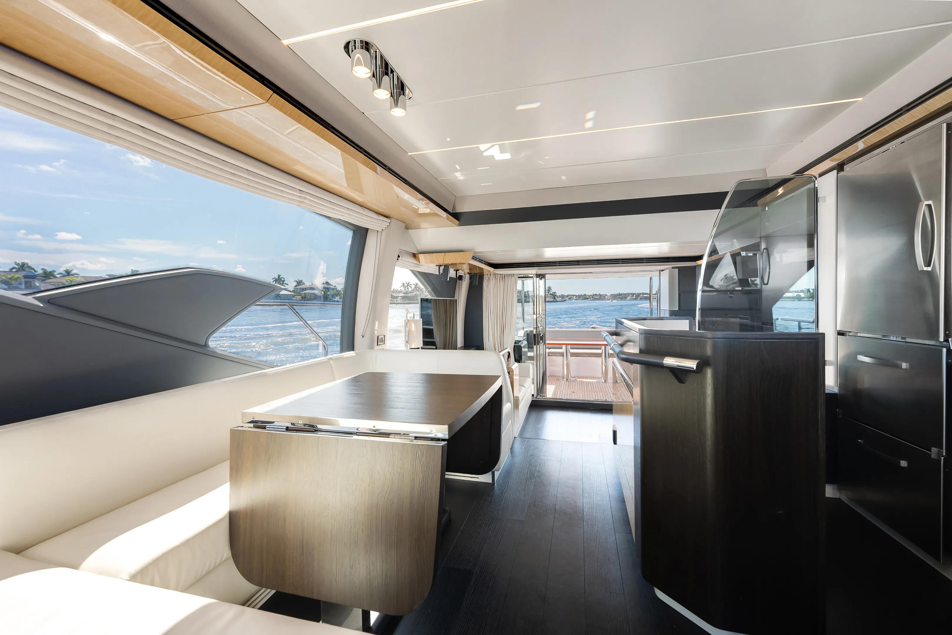 2018 Azimut 66 FLY Image Thumbnail #18