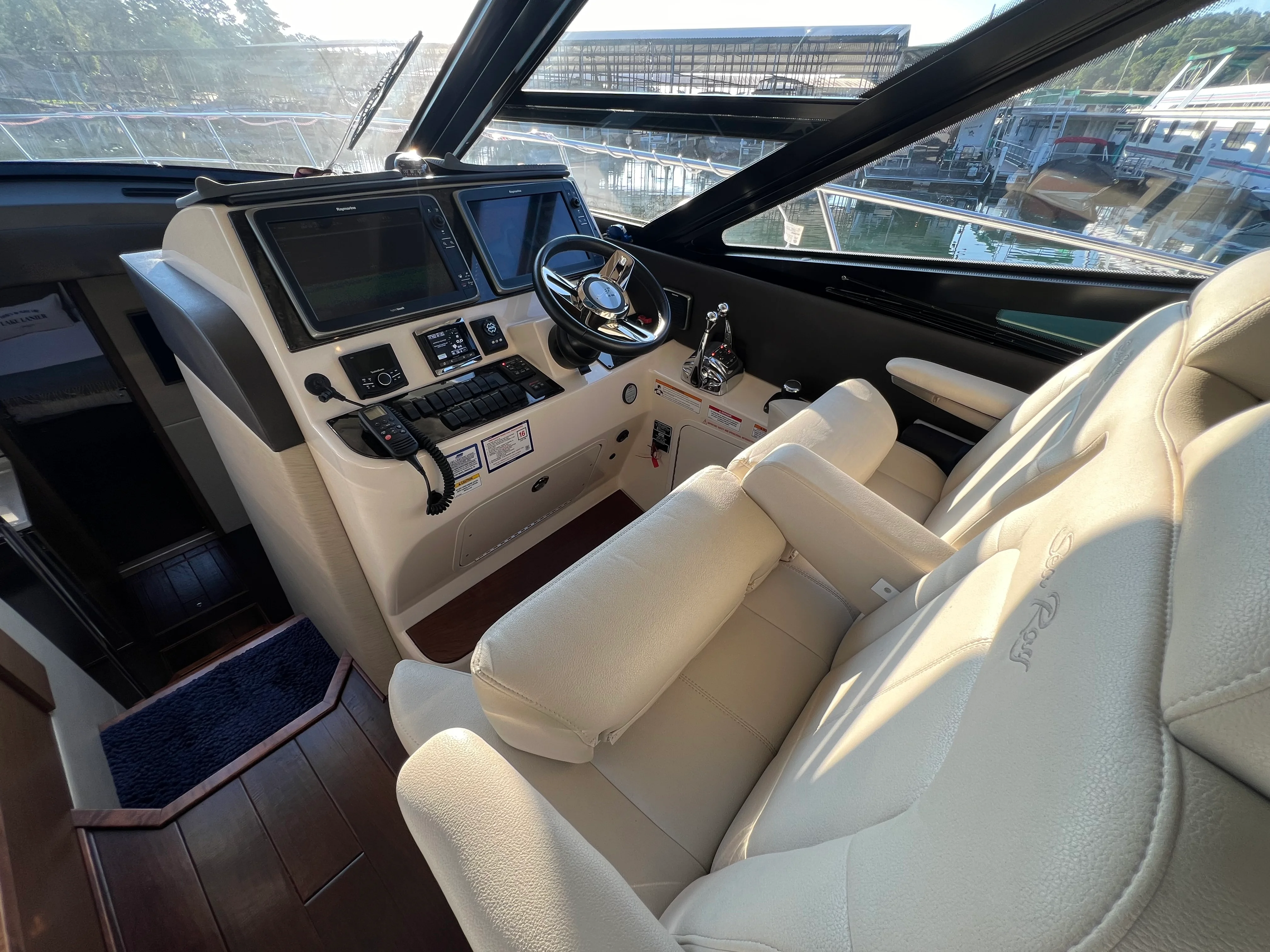 2016 Sea Ray 470 SUNDANCER Image Thumbnail #45