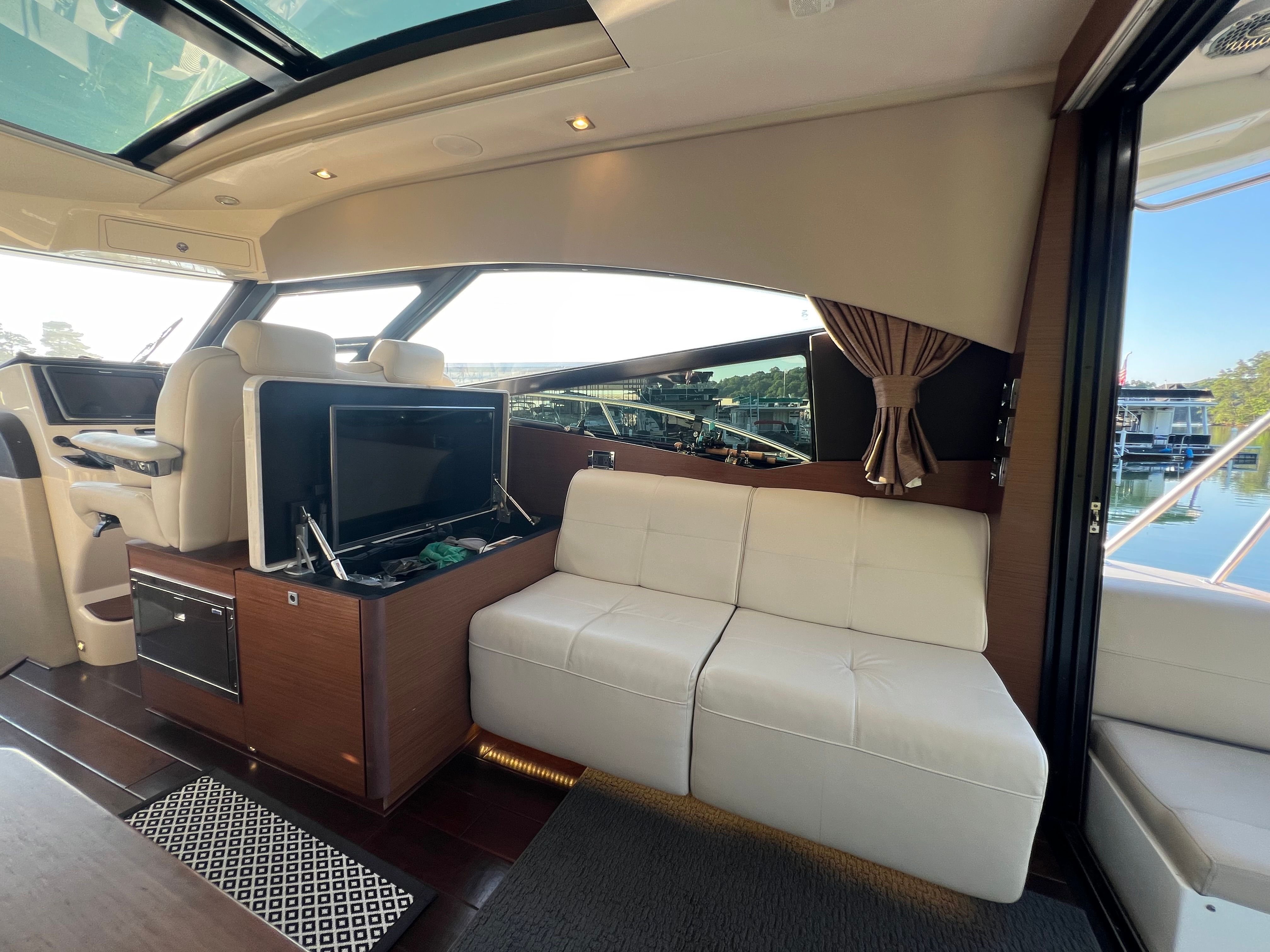 2016 Sea Ray 470 SUNDANCER Image Thumbnail #42