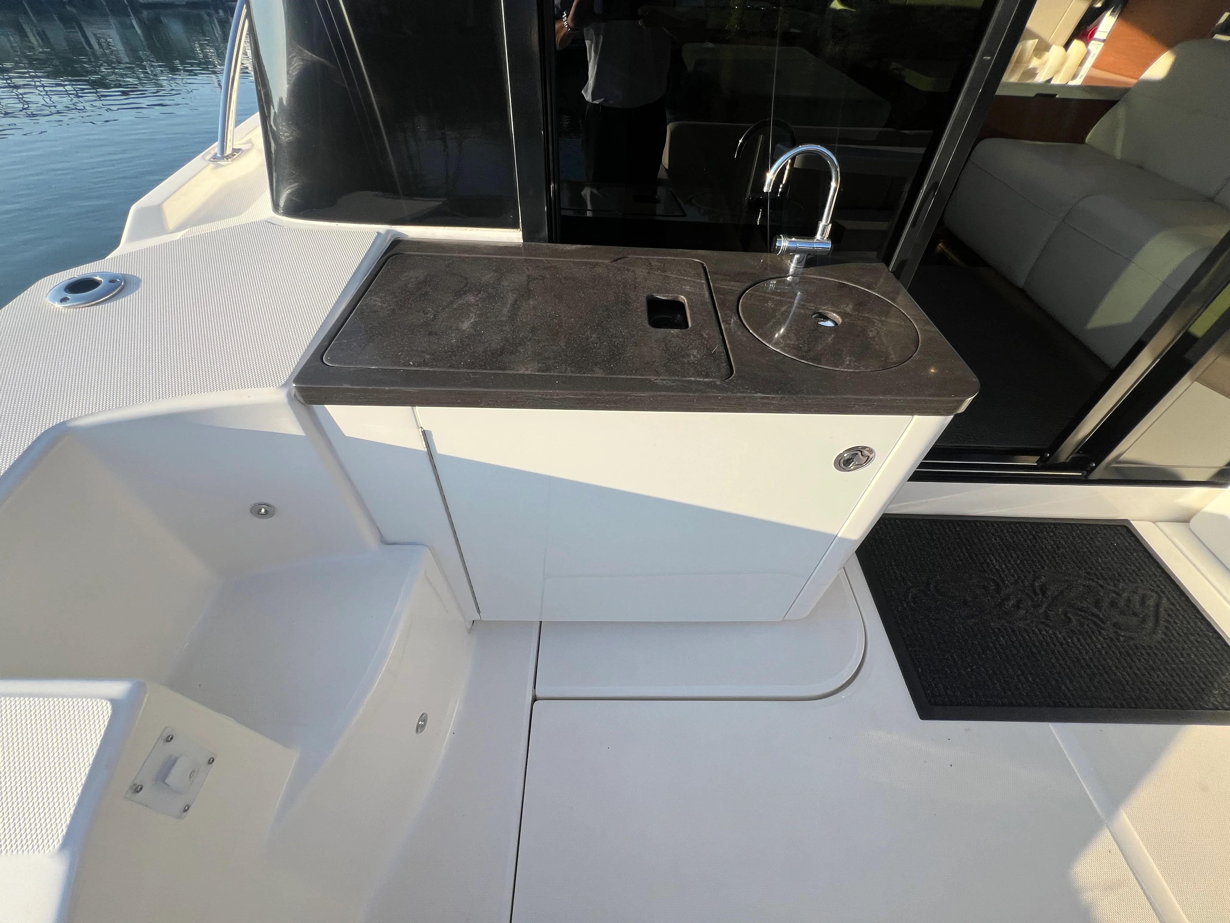 2016 Sea Ray 470 SUNDANCER Image Thumbnail #19