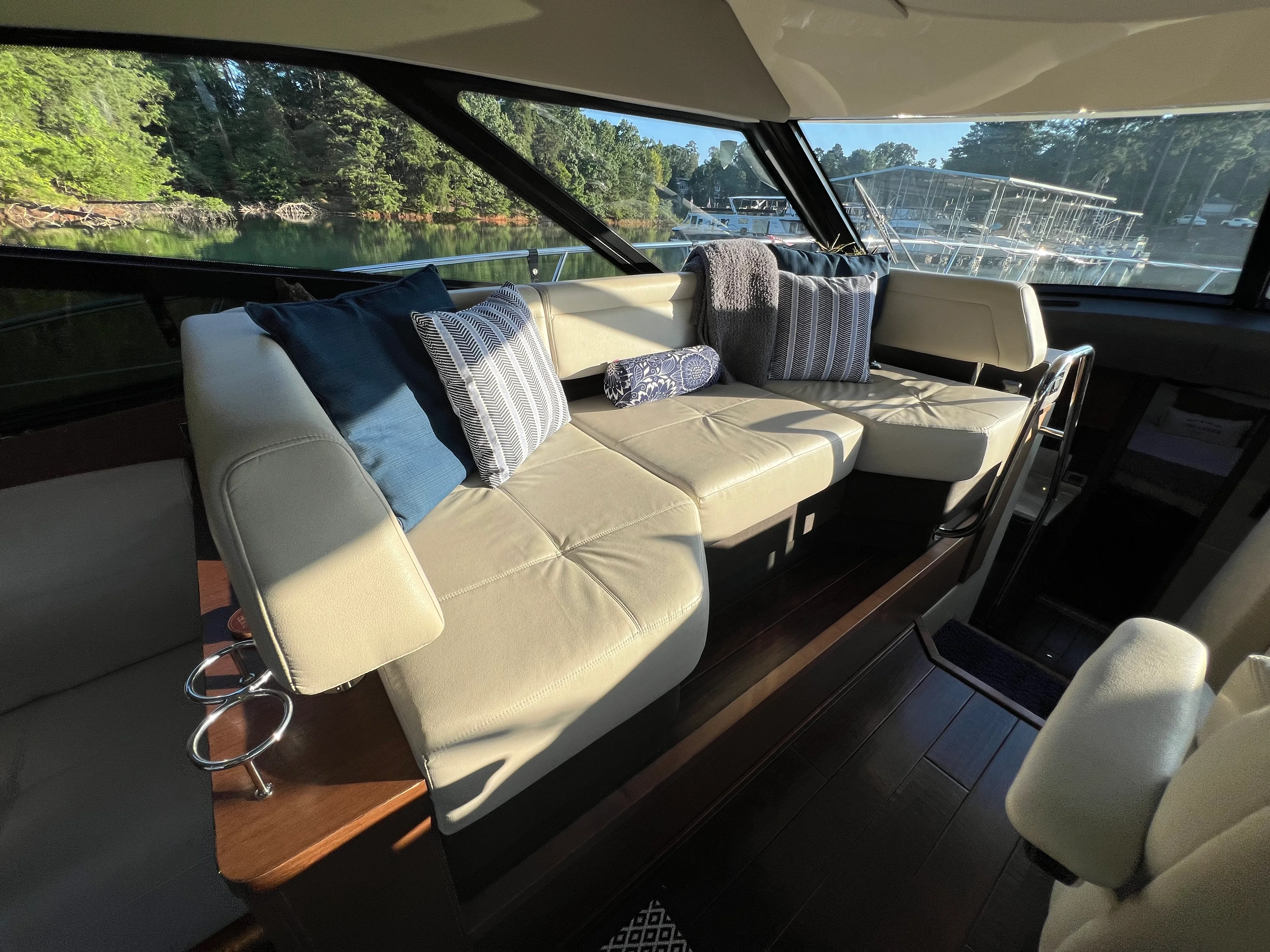 2016 Sea Ray 470 SUNDANCER Image Thumbnail #44