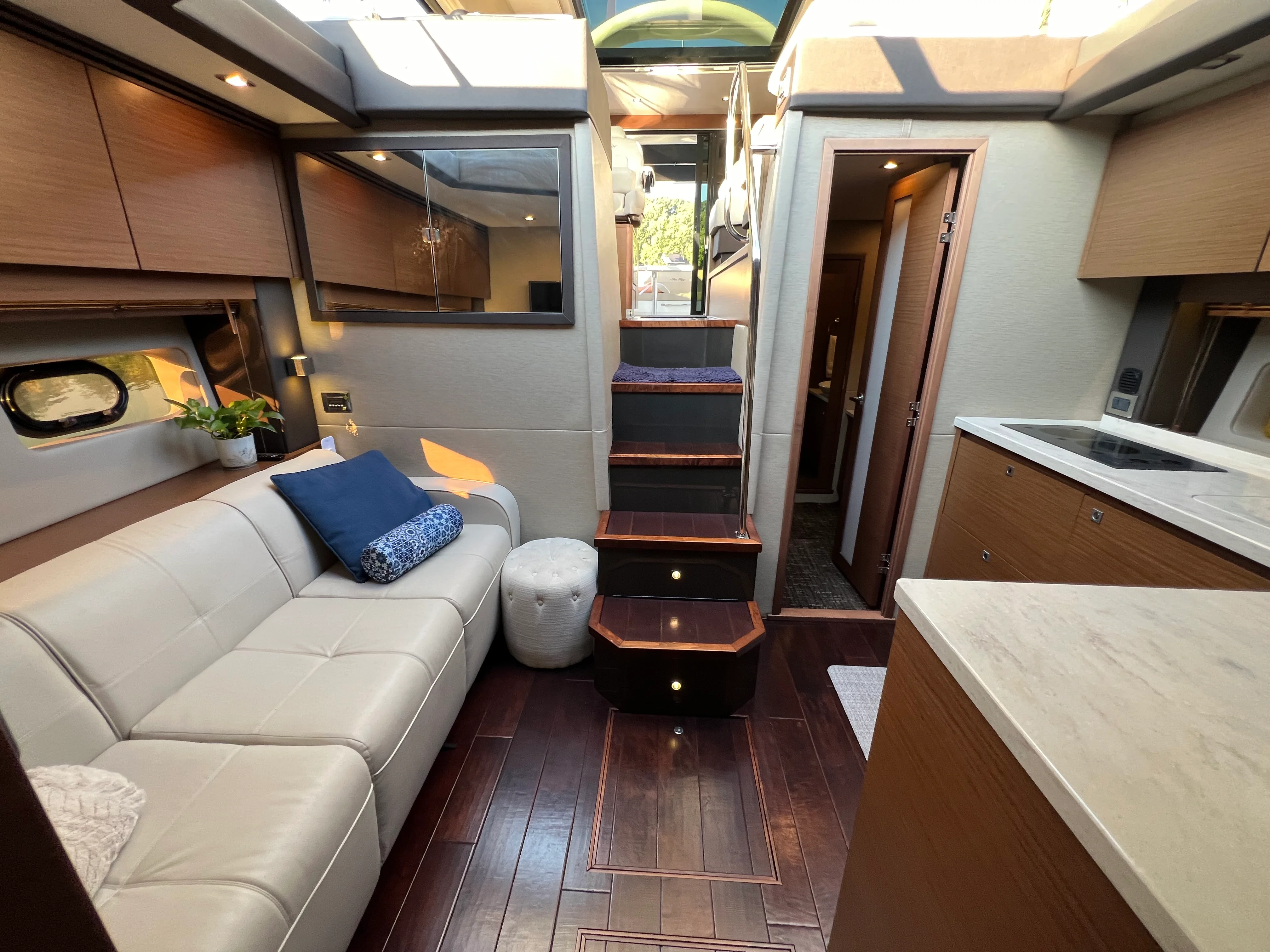 2016 Sea Ray 470 SUNDANCER Image Thumbnail #52