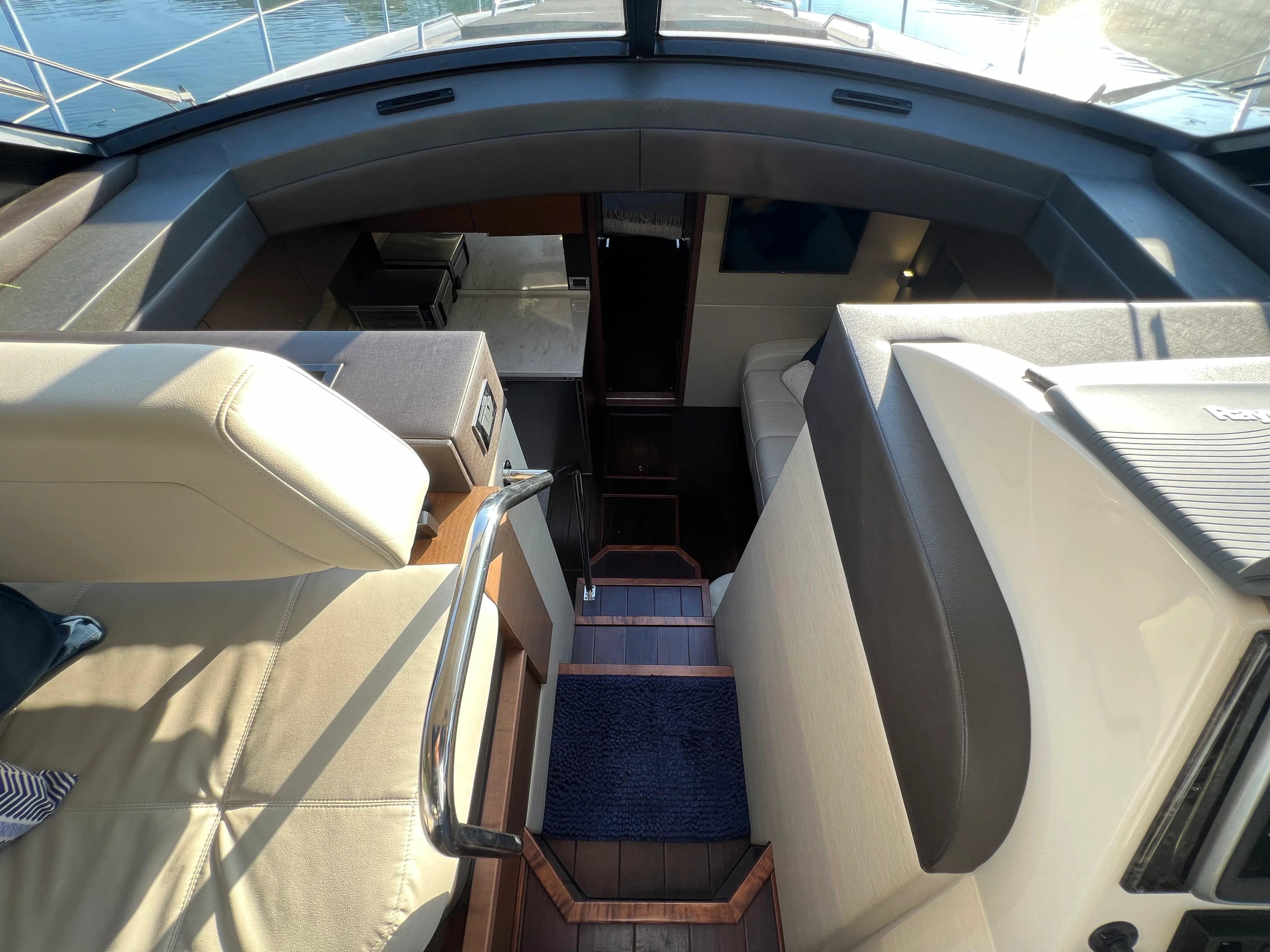 2016 Sea Ray 470 SUNDANCER Image Thumbnail #48