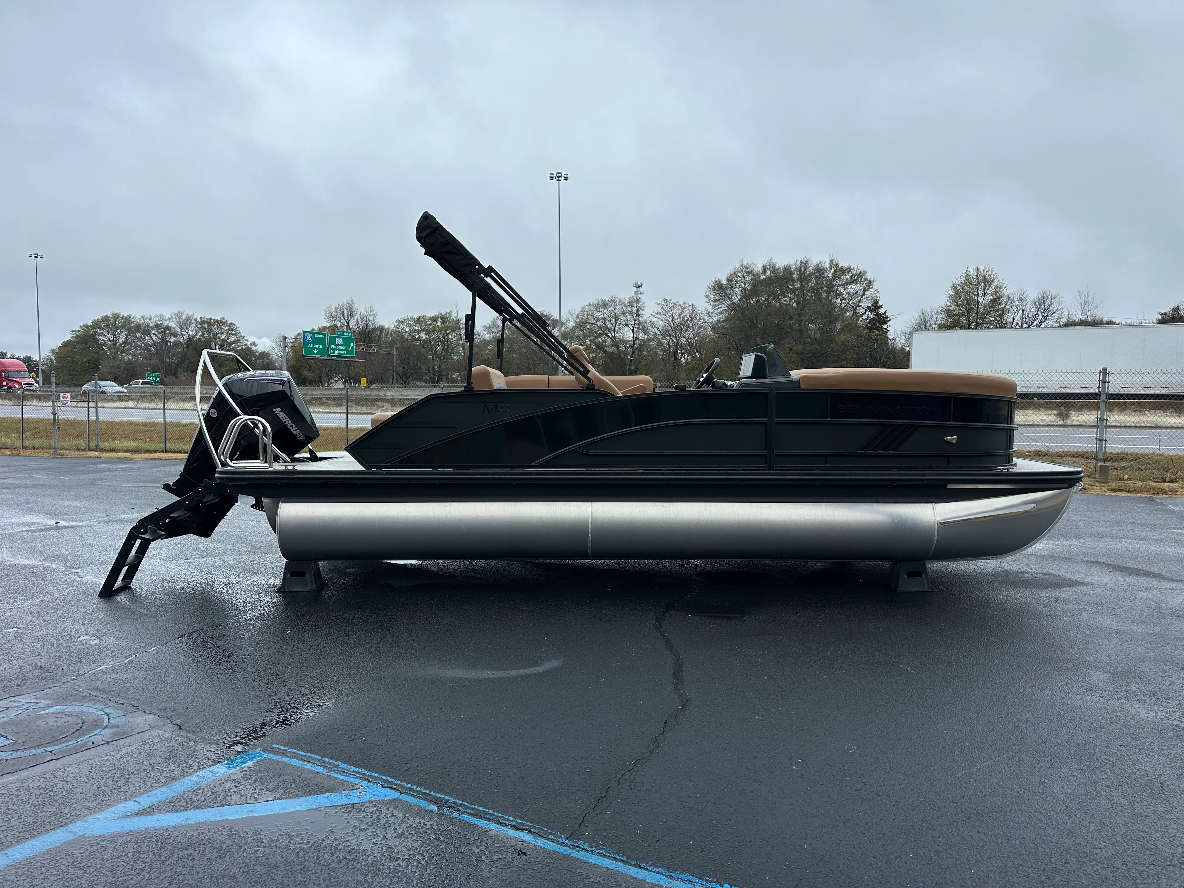 2026 Bennington 22MSB Image Thumbnail #5