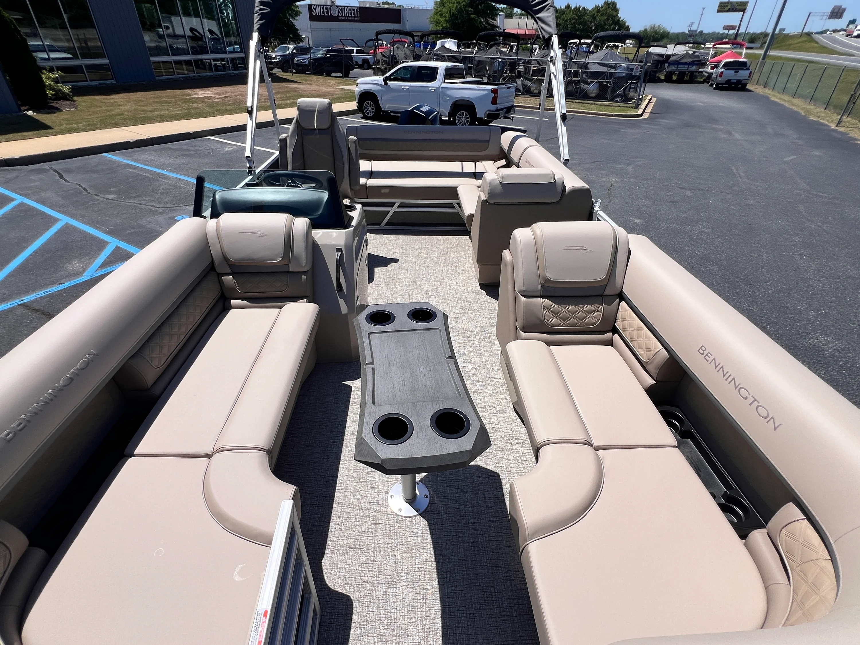 2026 Bennington 22 SSB Image Thumbnail #15