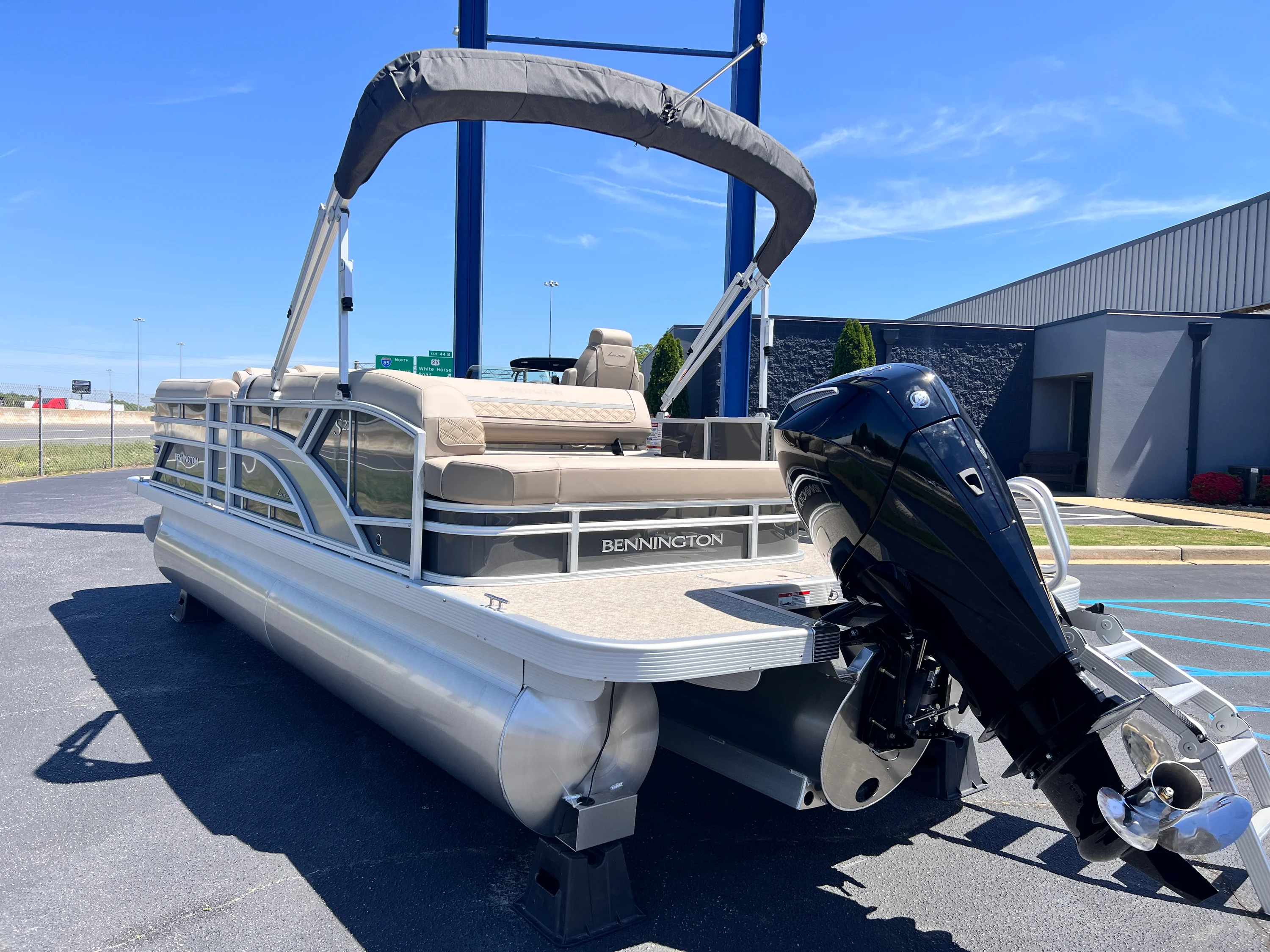 2026 Bennington 22 SSB Image Thumbnail #5