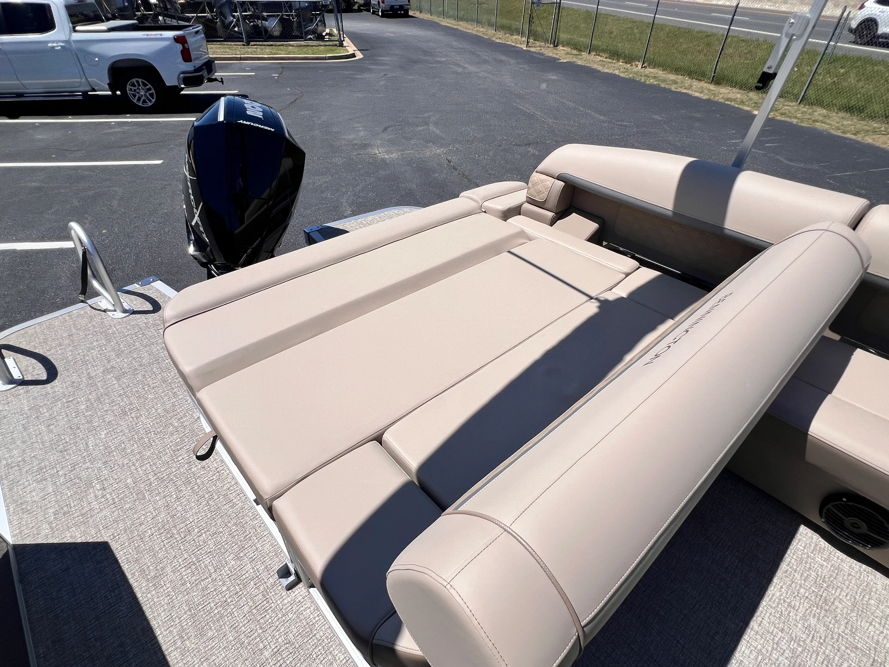 2026 Bennington 22 SSB Image Thumbnail #11