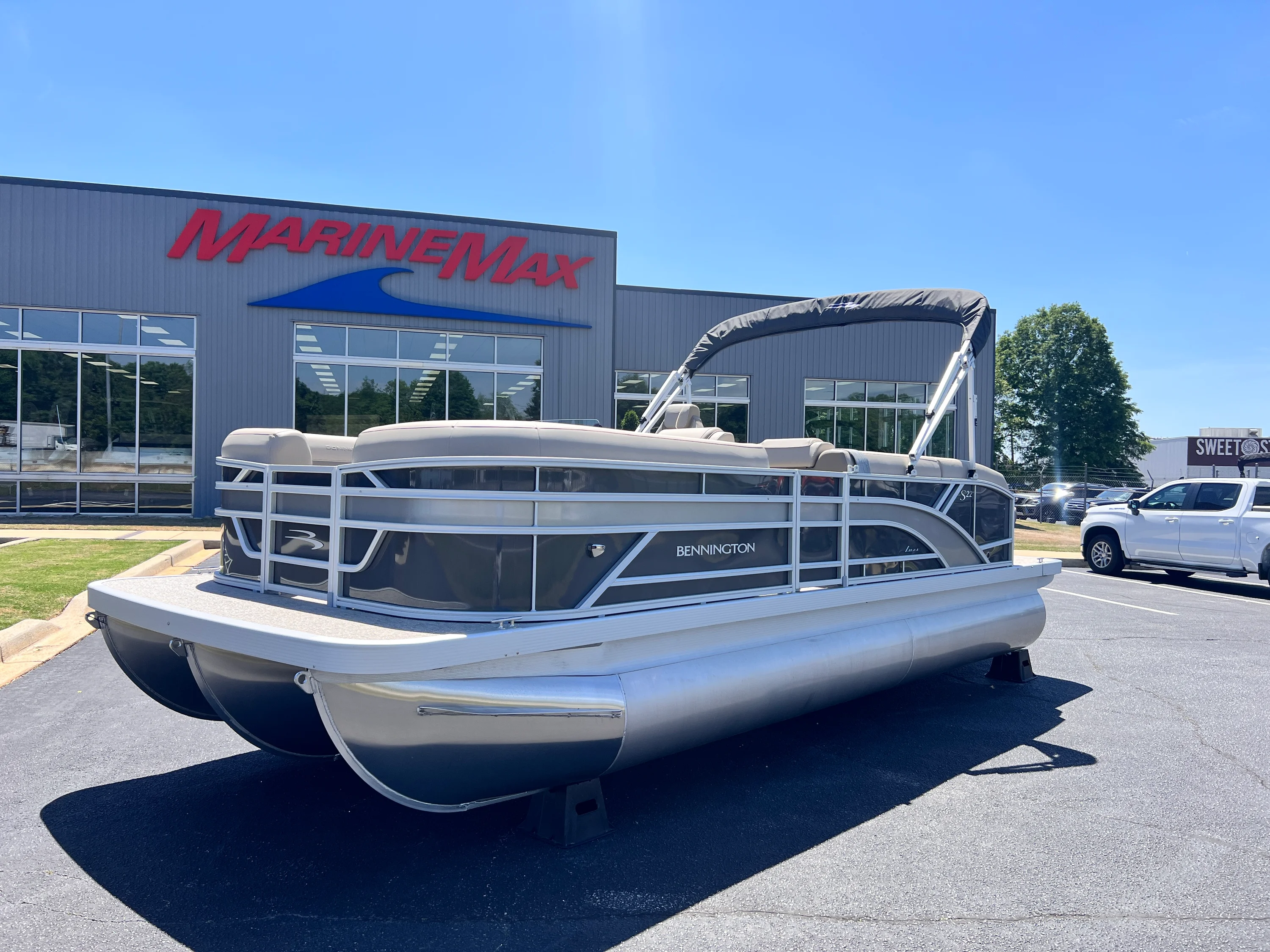 2026 Bennington 22 SSB Image Thumbnail #1