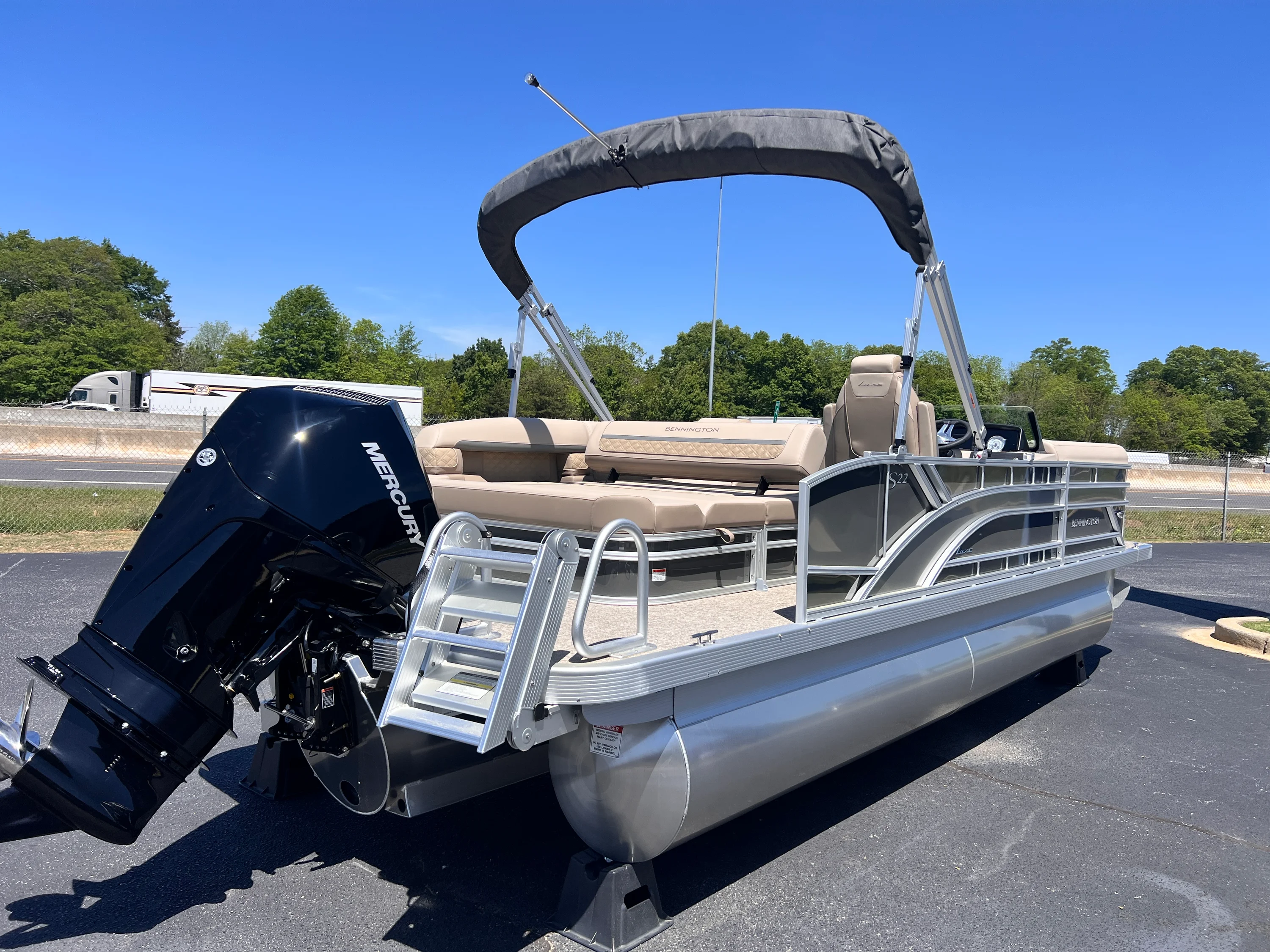 2026 Bennington 22 SSB Image Thumbnail #4