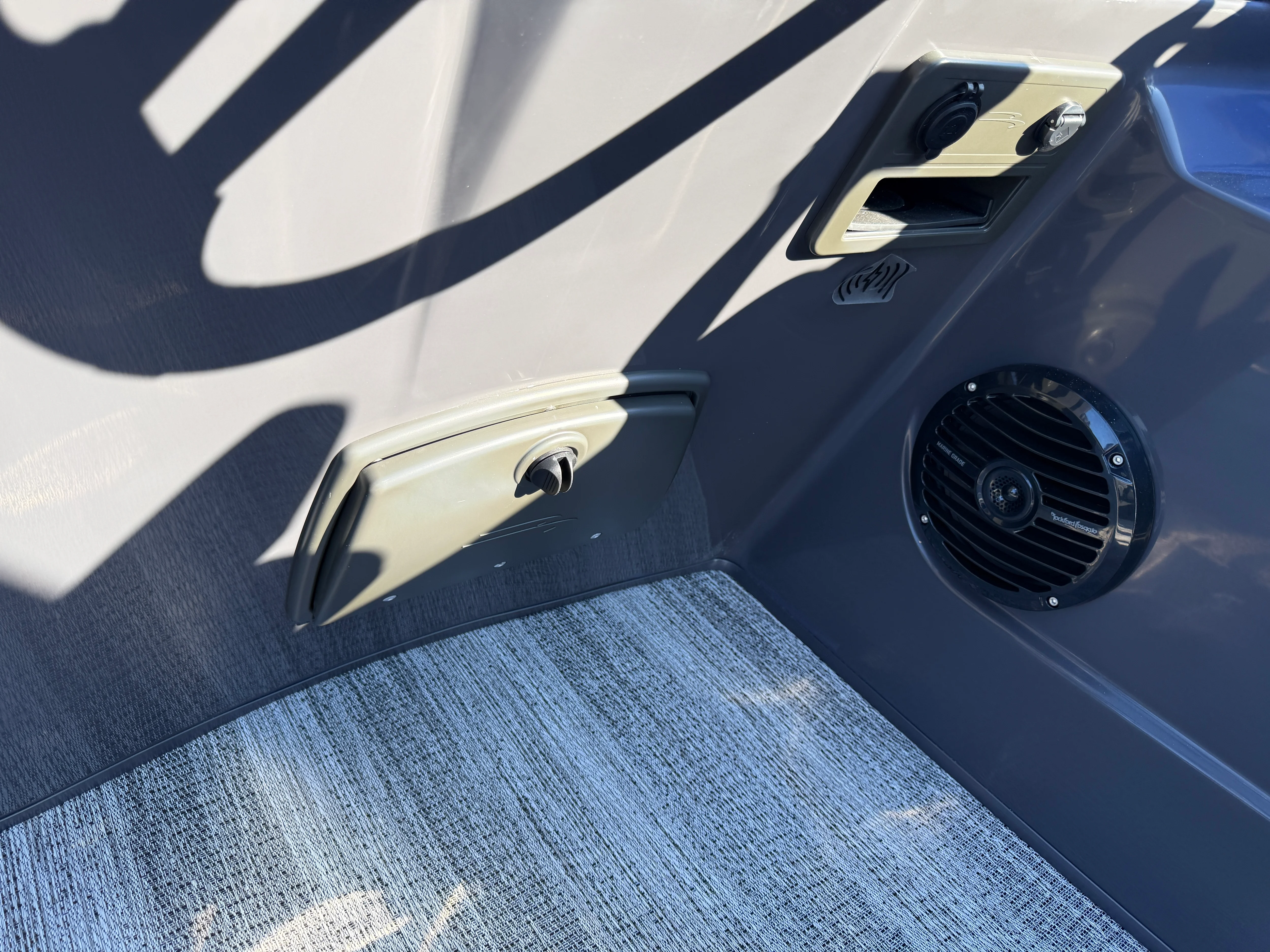 2026 Bennington 23SSB Image Thumbnail #14