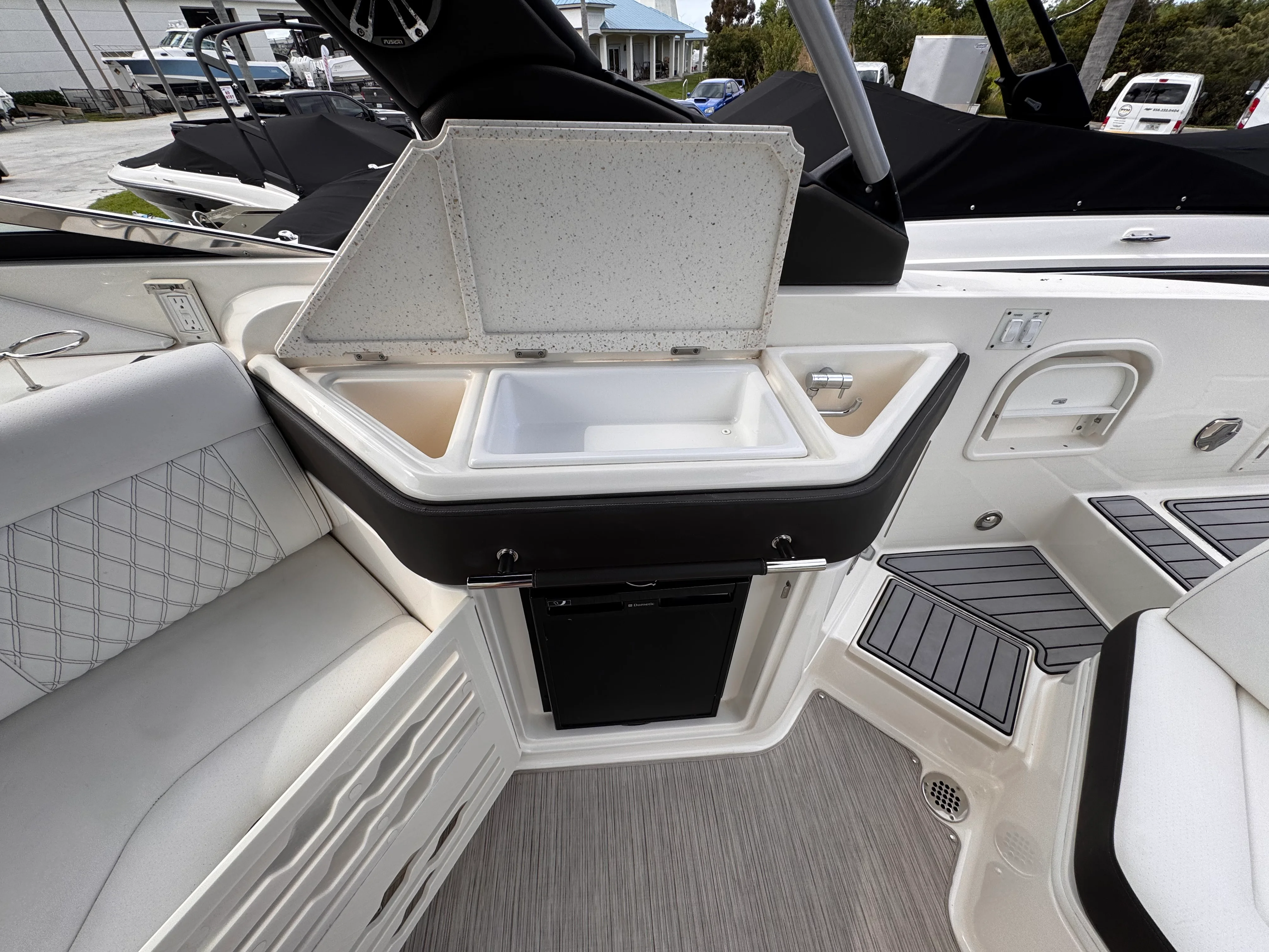 2019 Sea Ray 310 SLX OUTBOARD Image Thumbnail #12