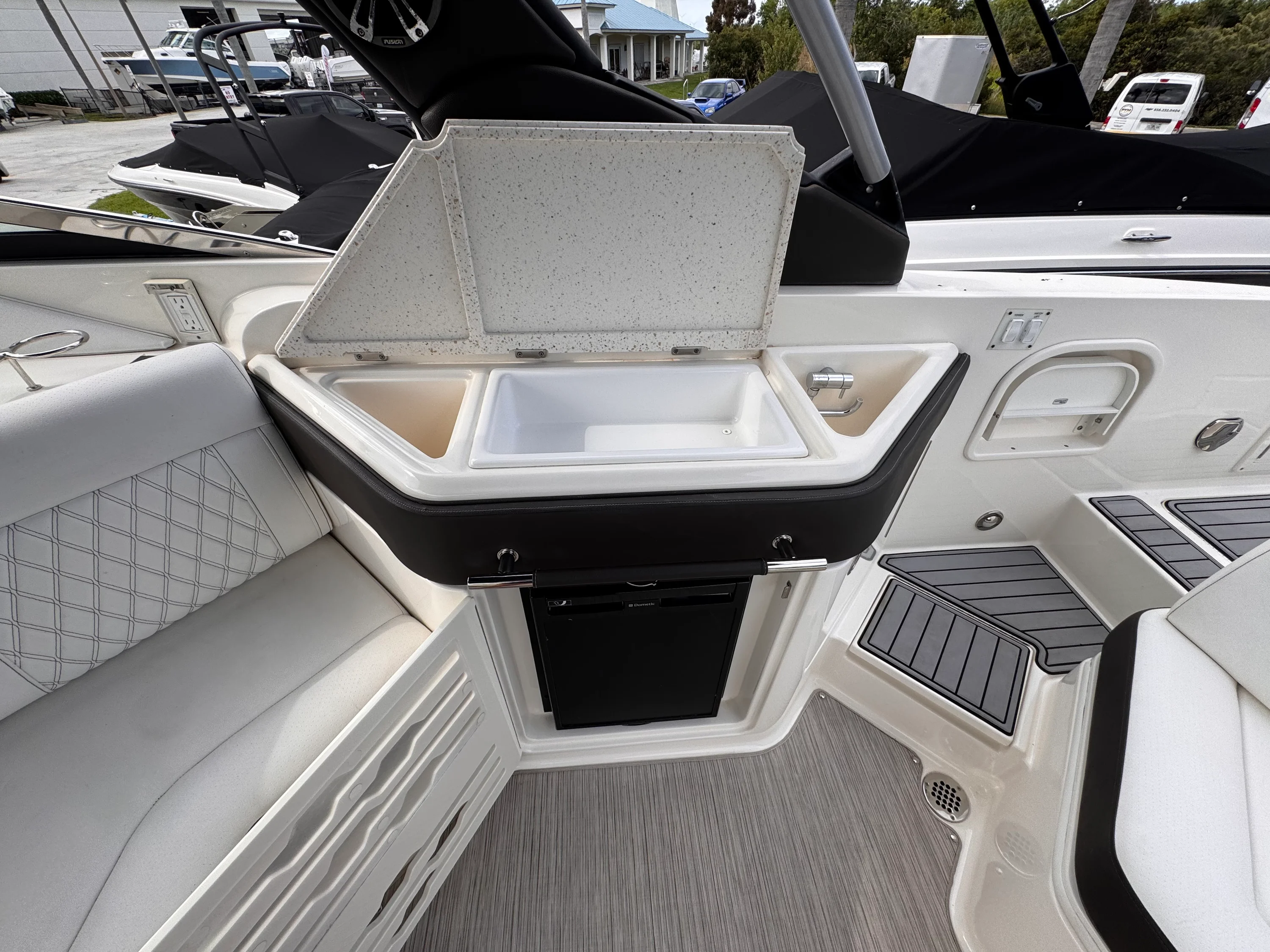 2019 Sea Ray 310 SLX OUTBOARD Image Thumbnail #12