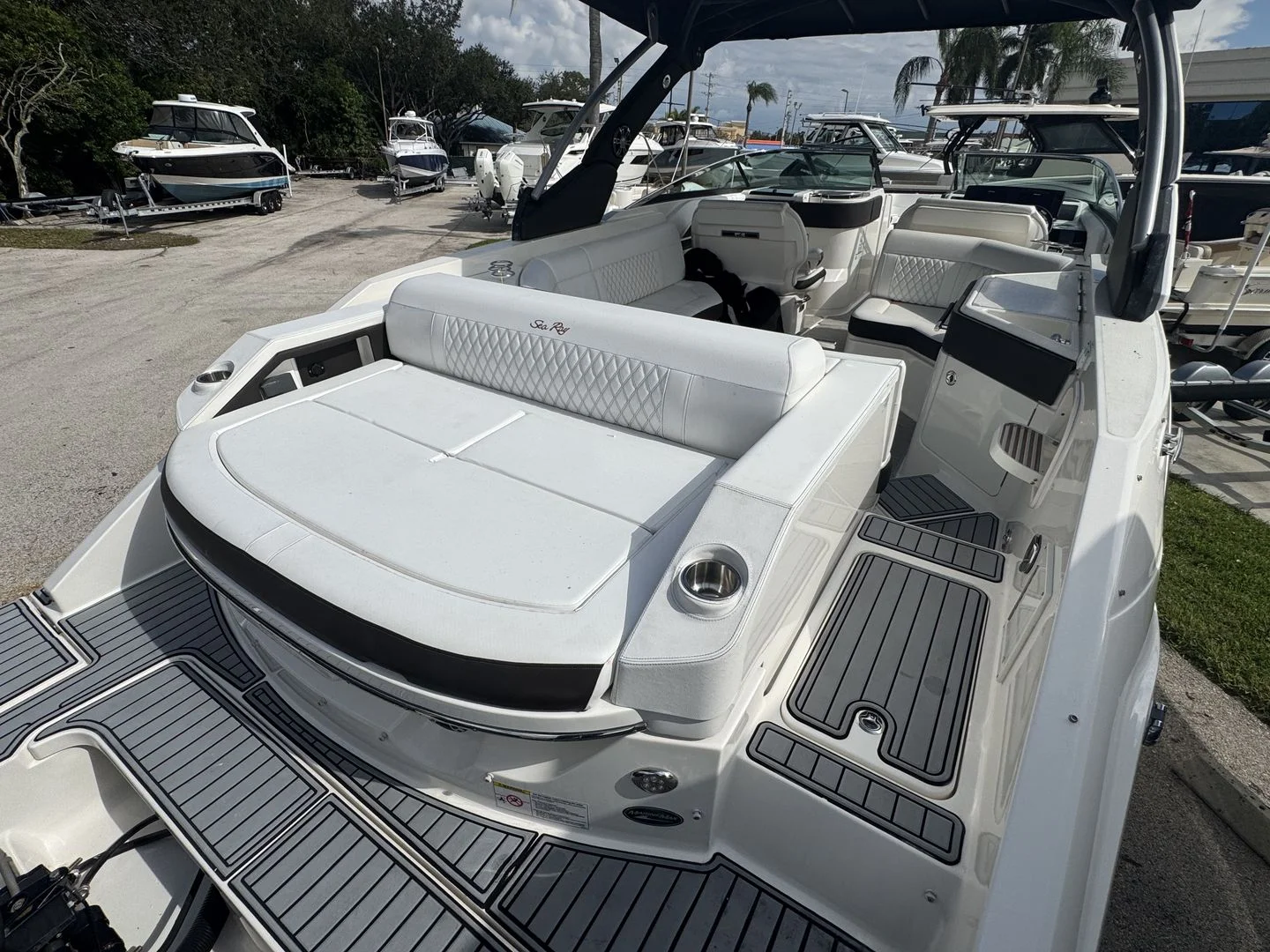 2019 Sea Ray 310 SLX OUTBOARD Image Thumbnail #8