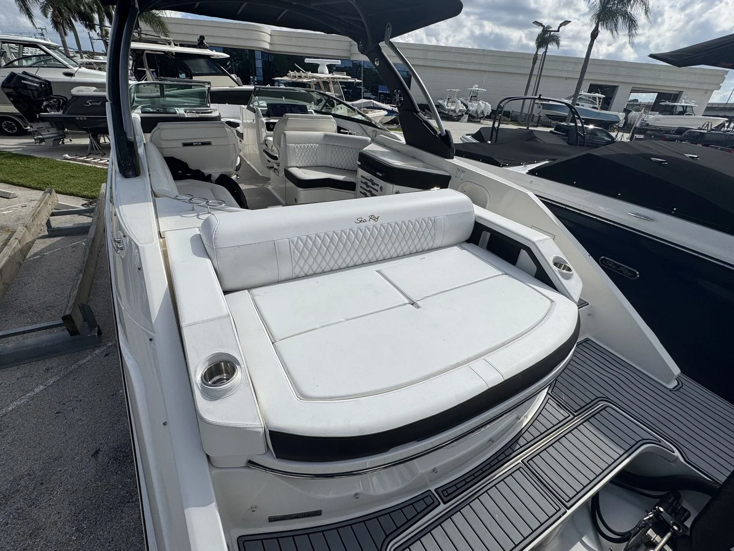 2019 Sea Ray 310 SLX OUTBOARD Image Thumbnail #9