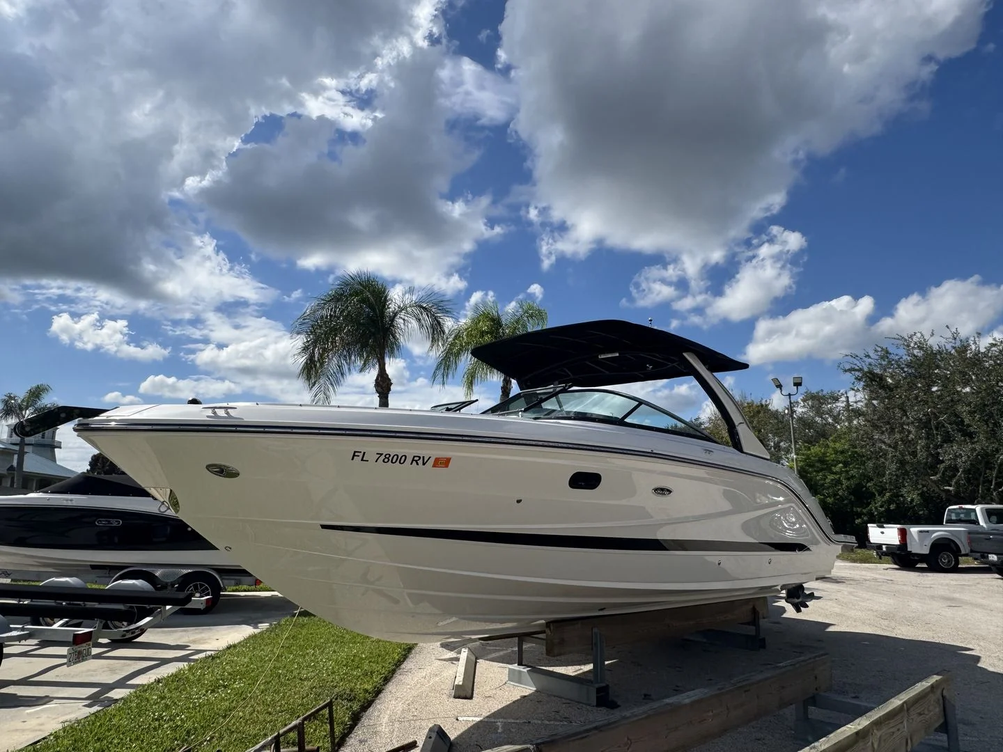 2019 Sea Ray 310 SLX OUTBOARD Image Thumbnail #2