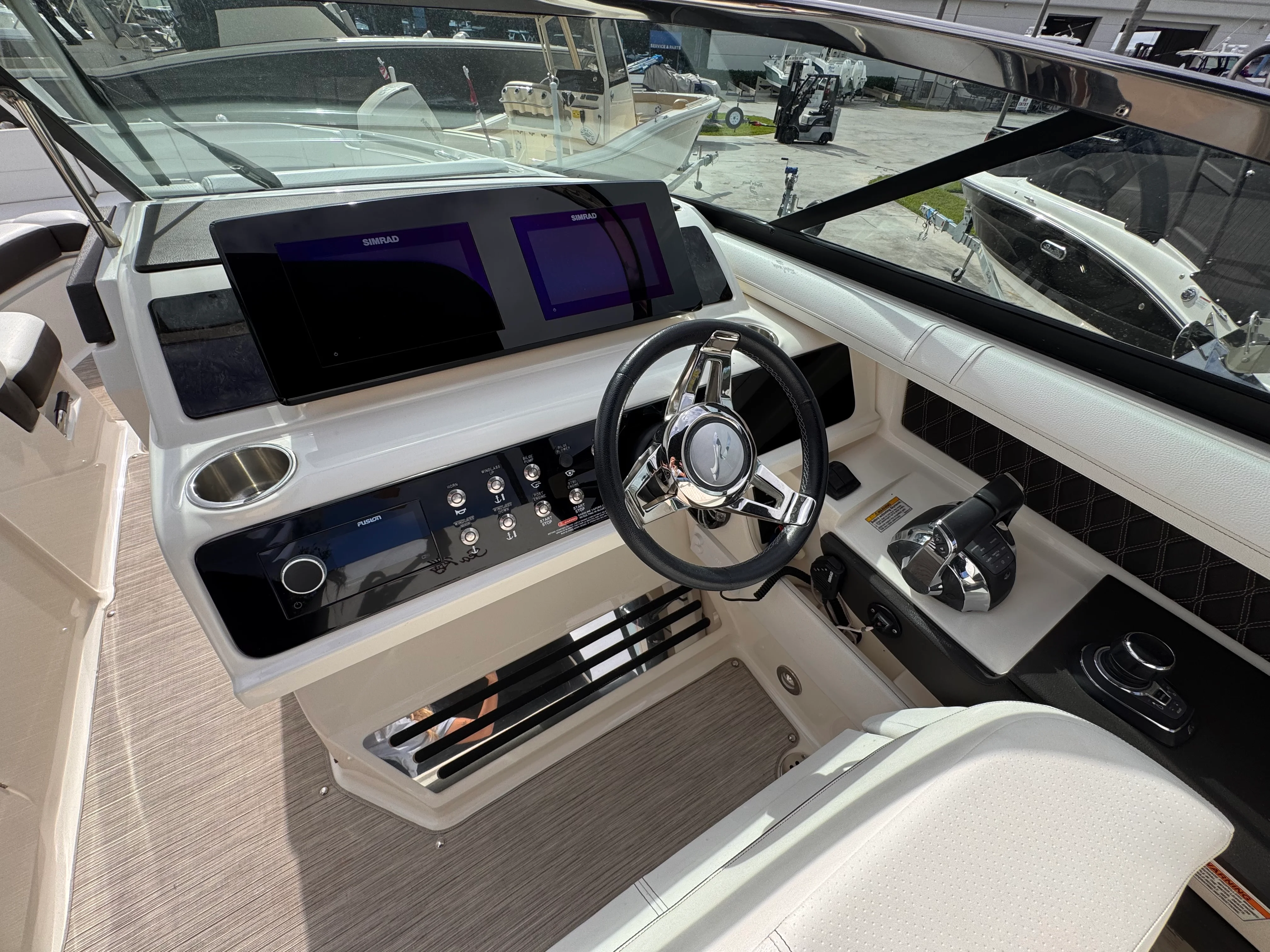 2019 Sea Ray 310 SLX OUTBOARD Image Thumbnail #17