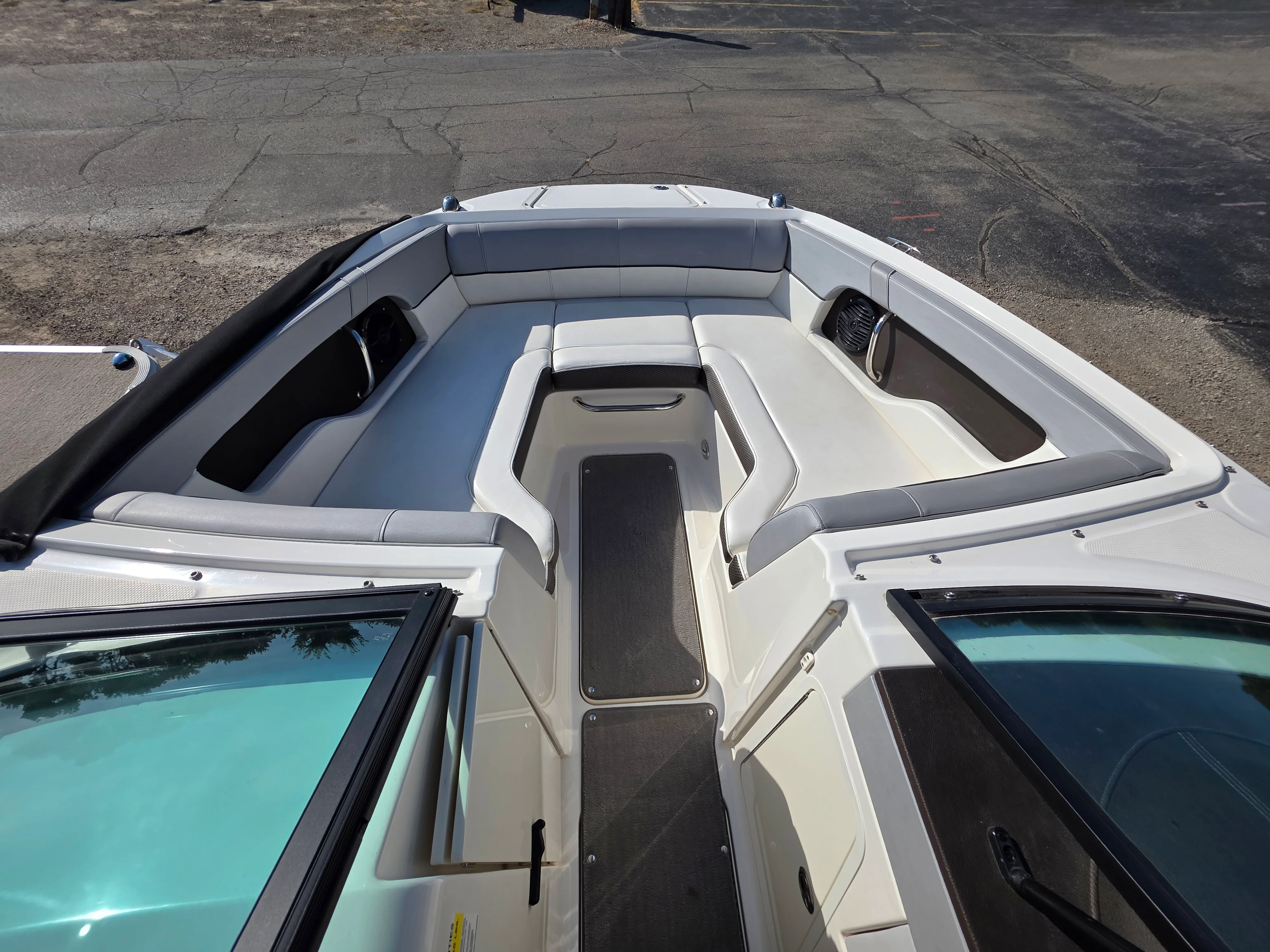 2017 Sea Ray 220 SDX Image Thumbnail #4