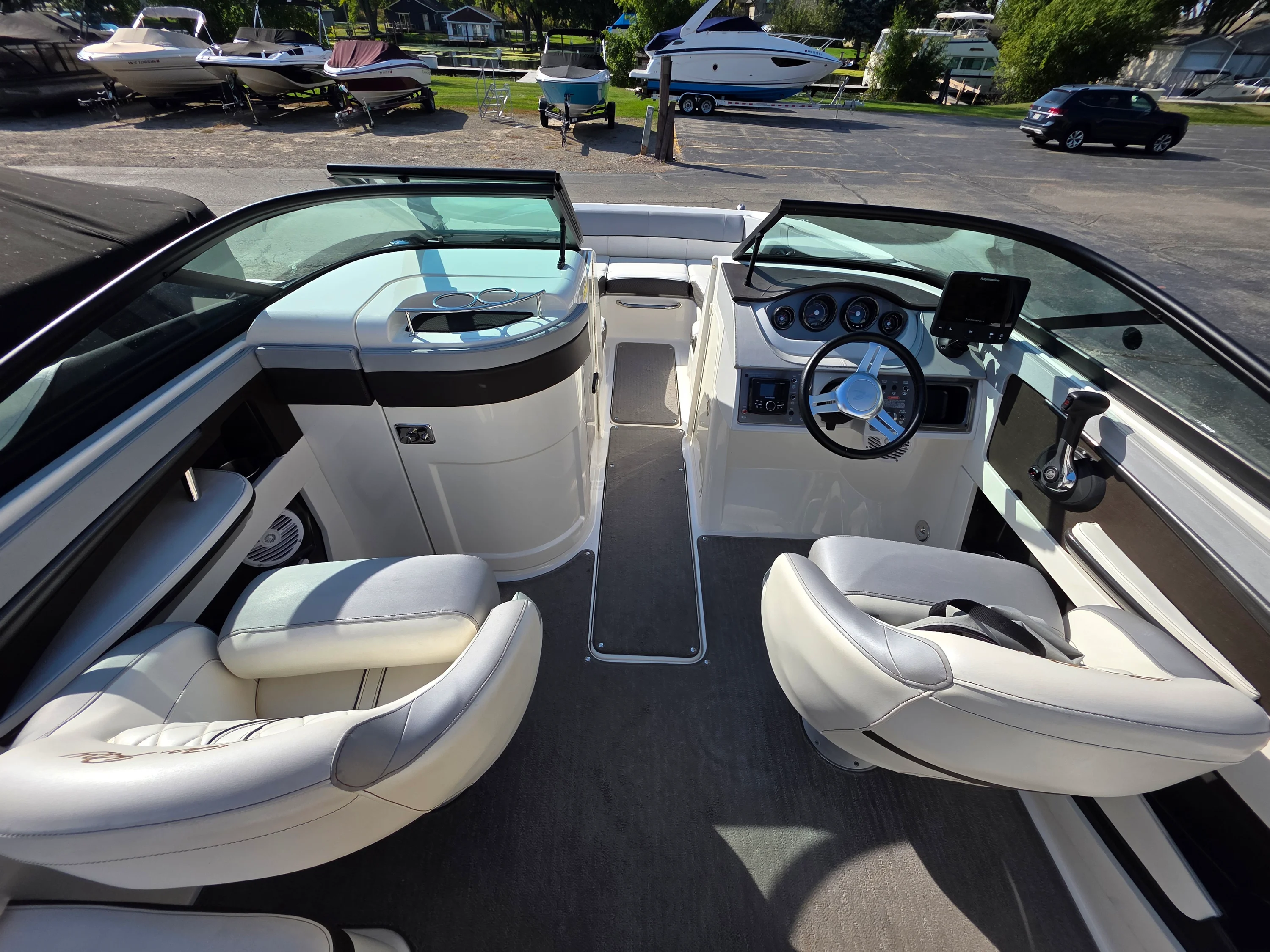 2017 Sea Ray 220 SDX Image Thumbnail #5