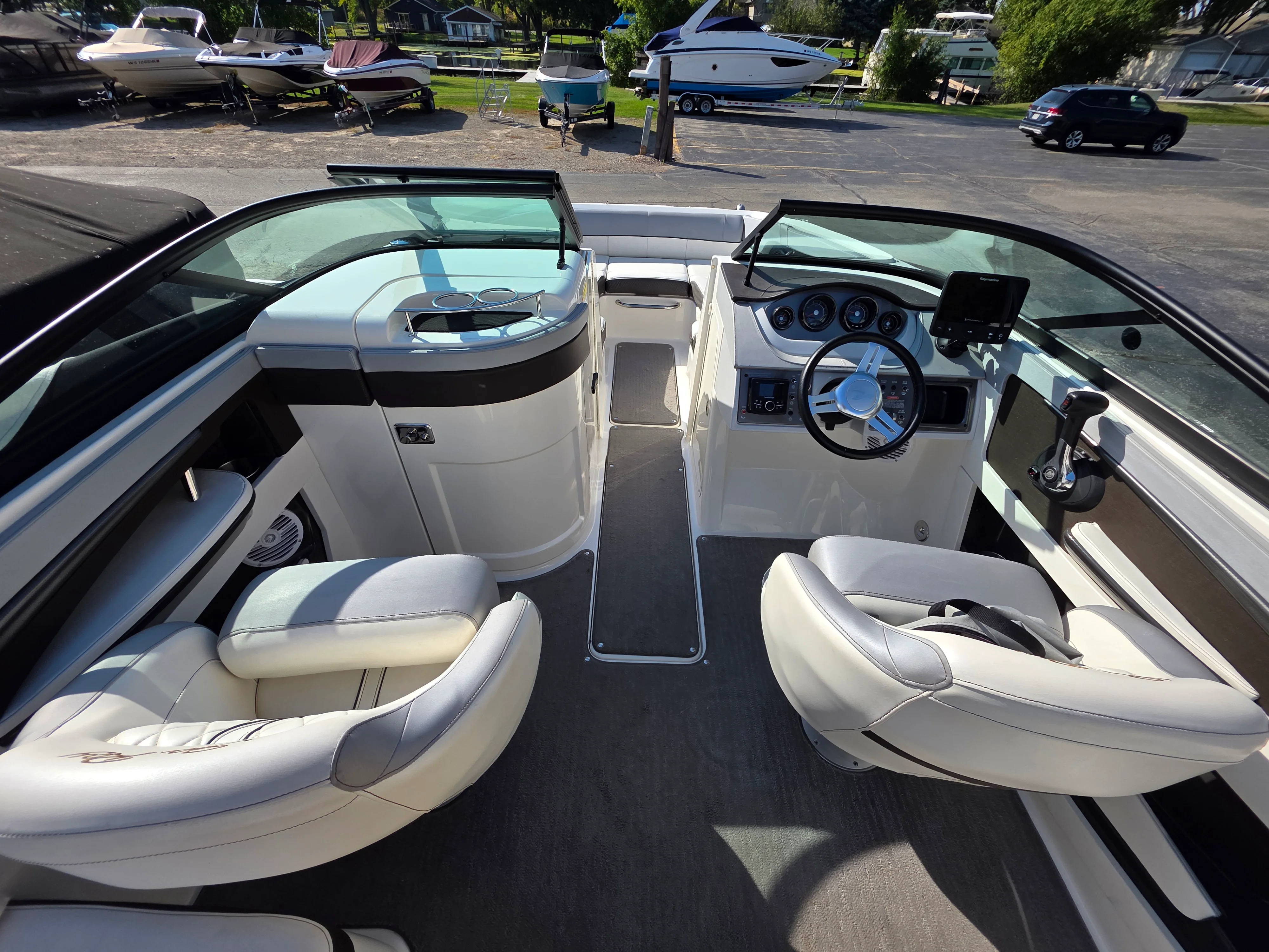 2017 Sea Ray 220 SDX Image Thumbnail #5