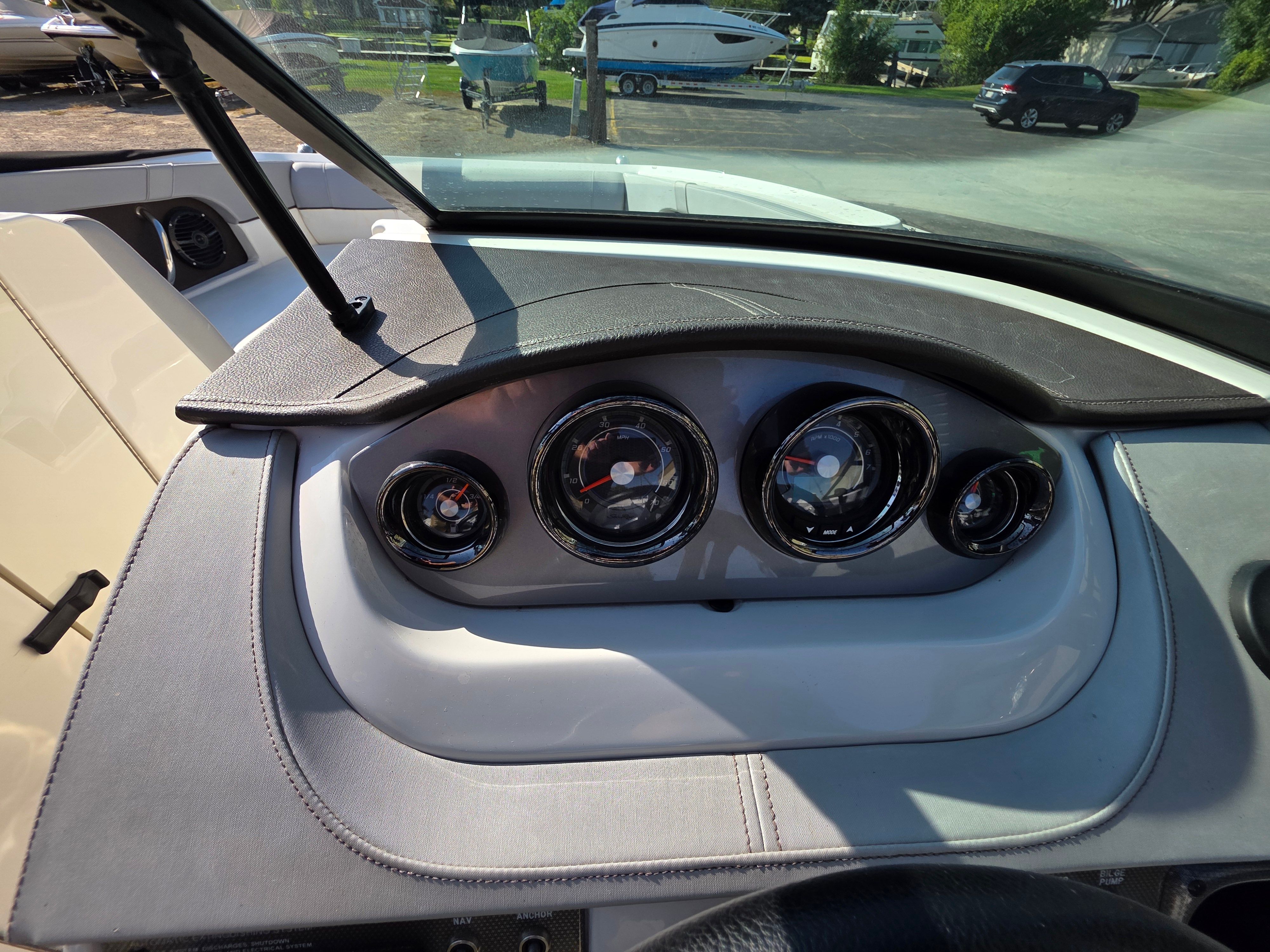 2017 Sea Ray 220 SDX Image Thumbnail #8