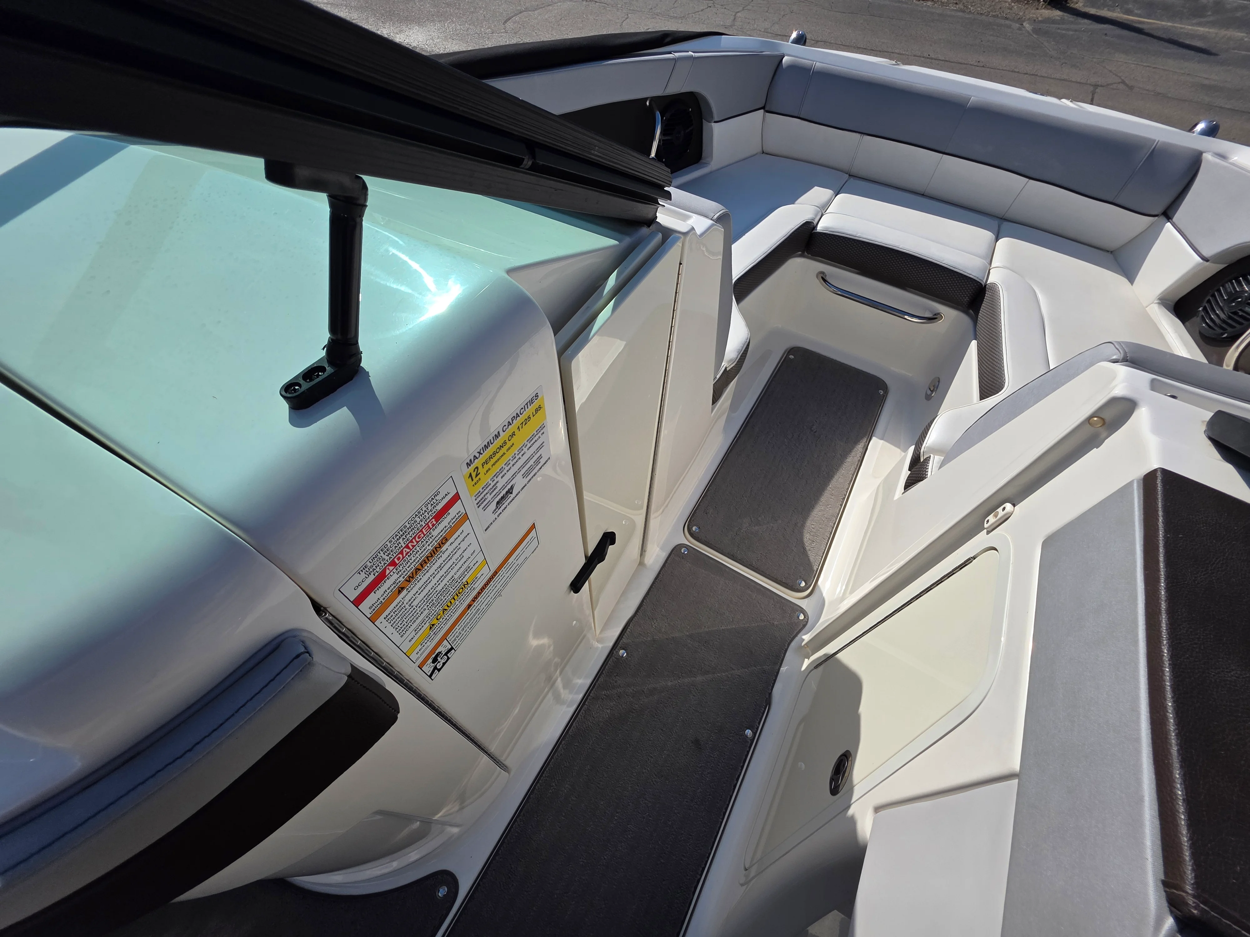 2017 Sea Ray 220 SDX Image Thumbnail #10